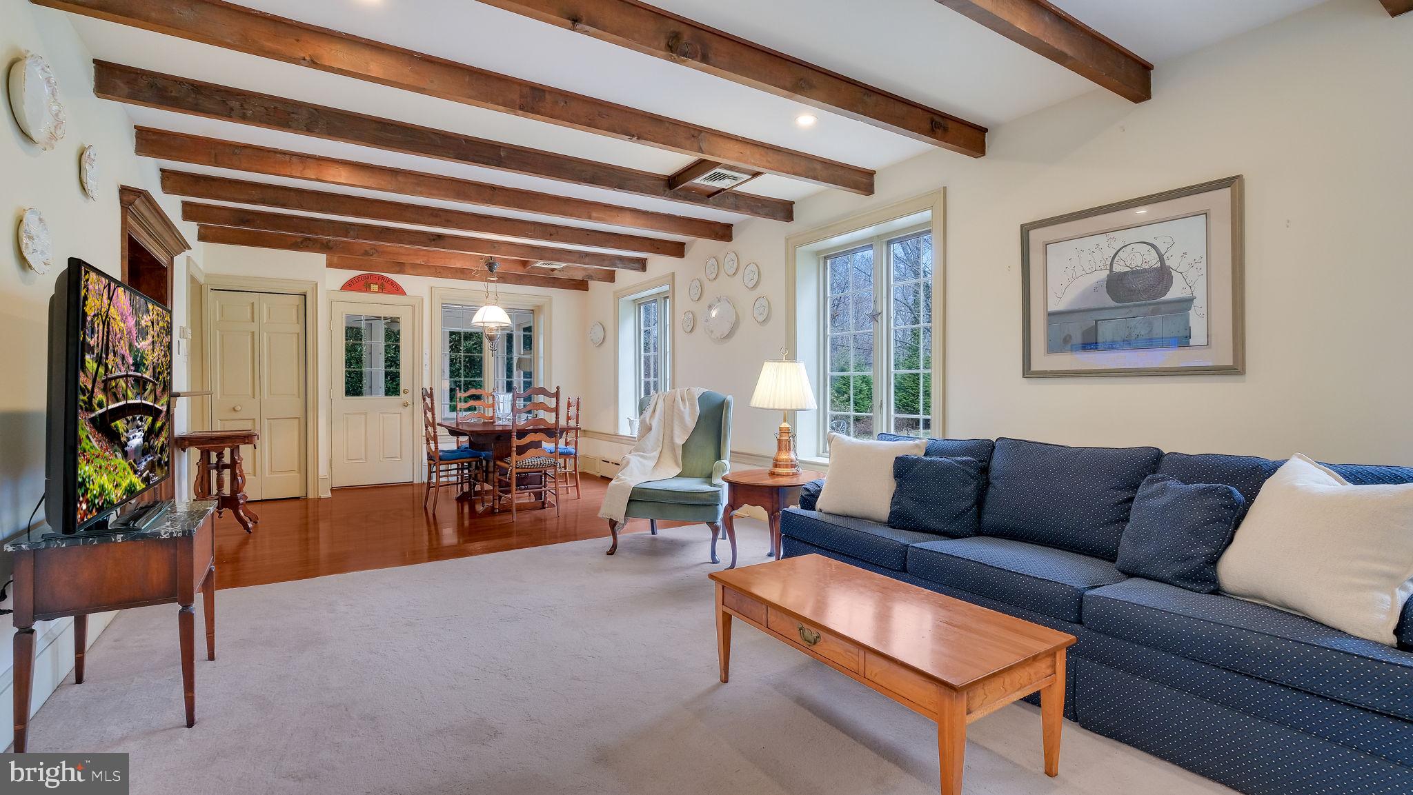 PEBBLE HILL - Residential