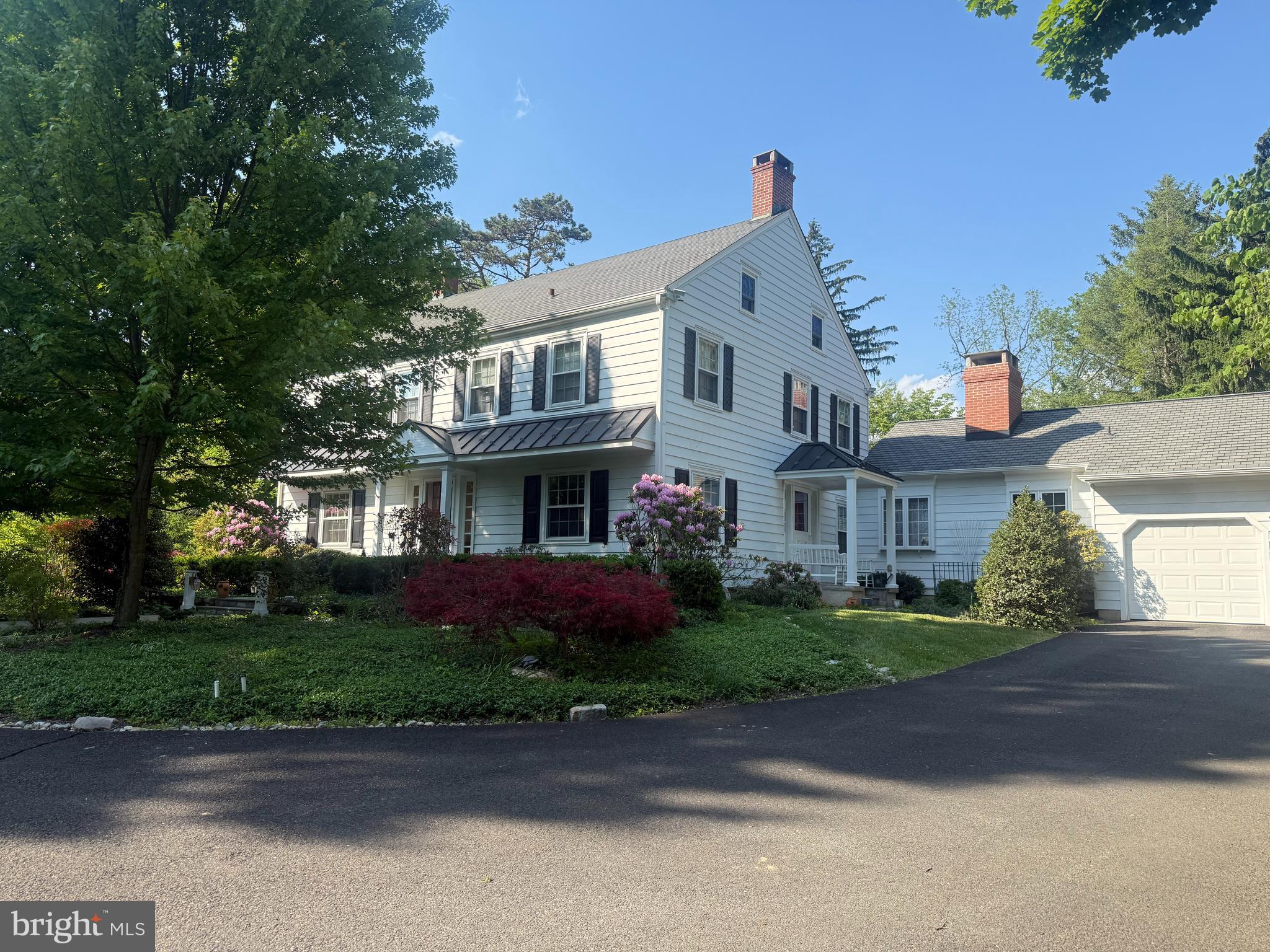PEBBLE HILL - Residential