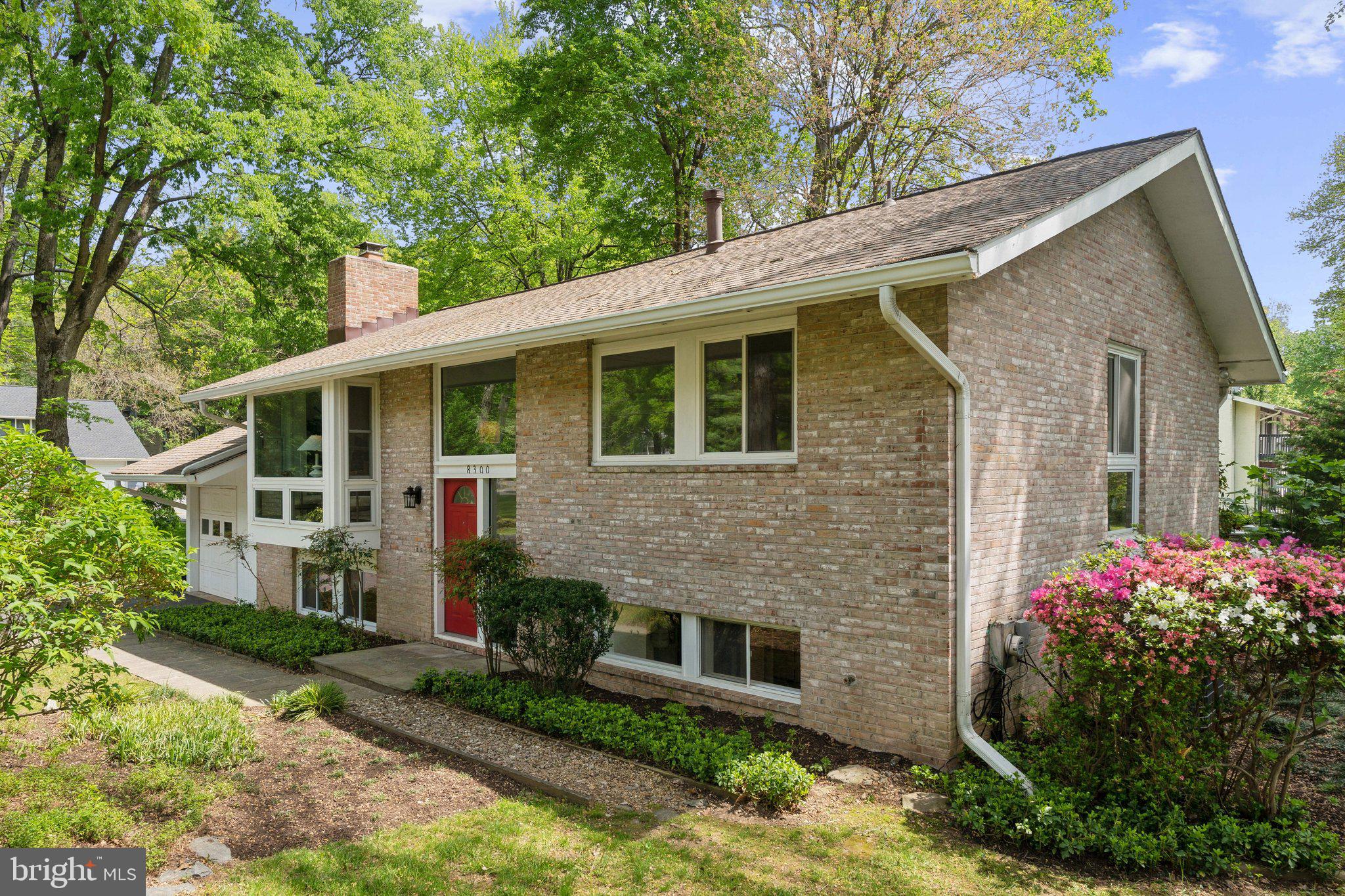 CARDEROCK SPRINGS - Residential