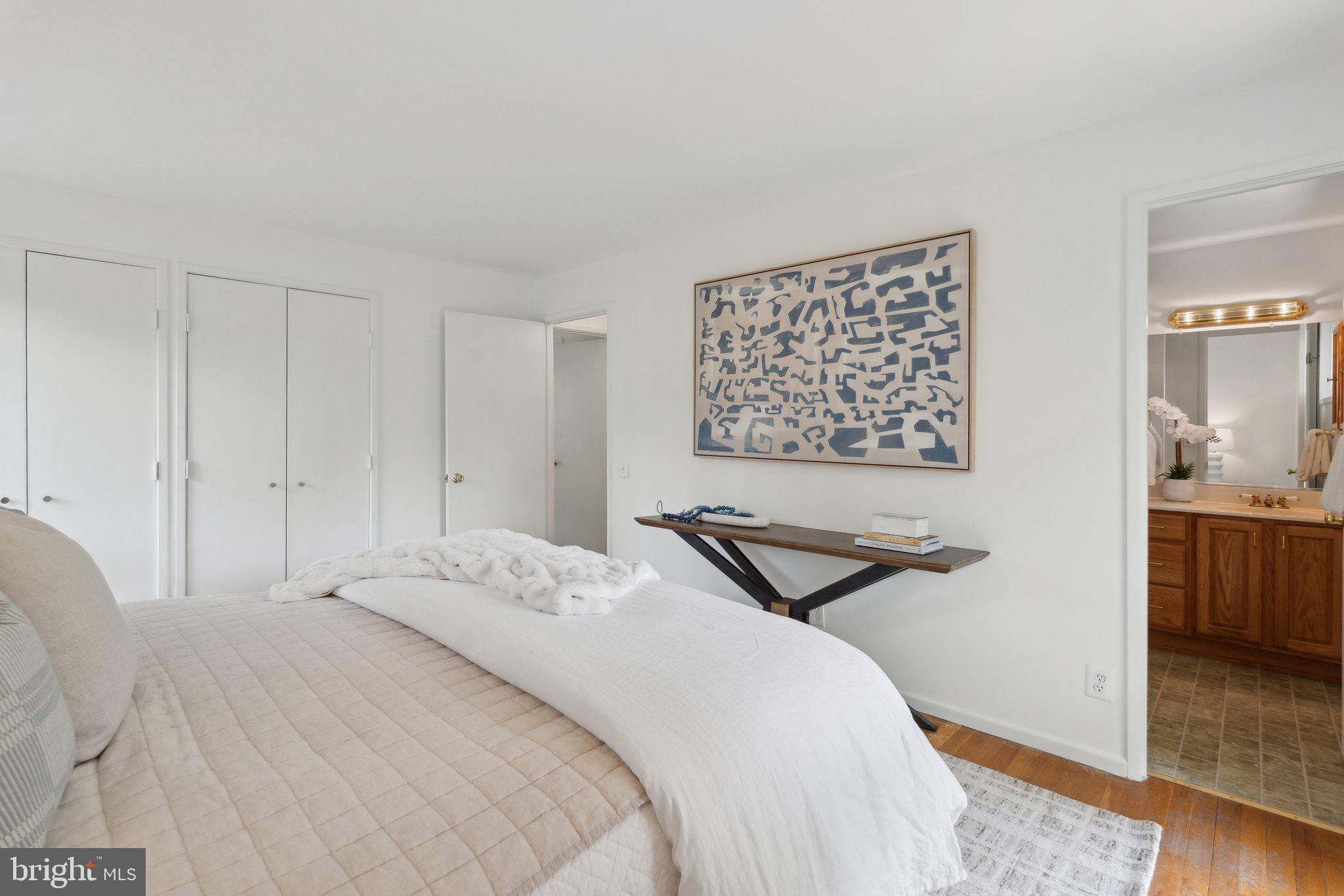 CARDEROCK SPRINGS - Residential