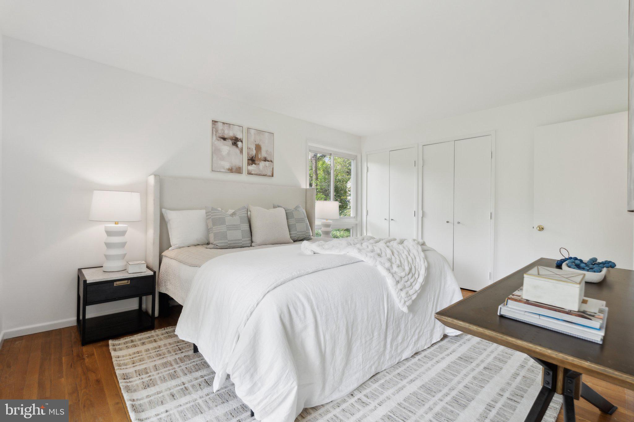 CARDEROCK SPRINGS - Residential