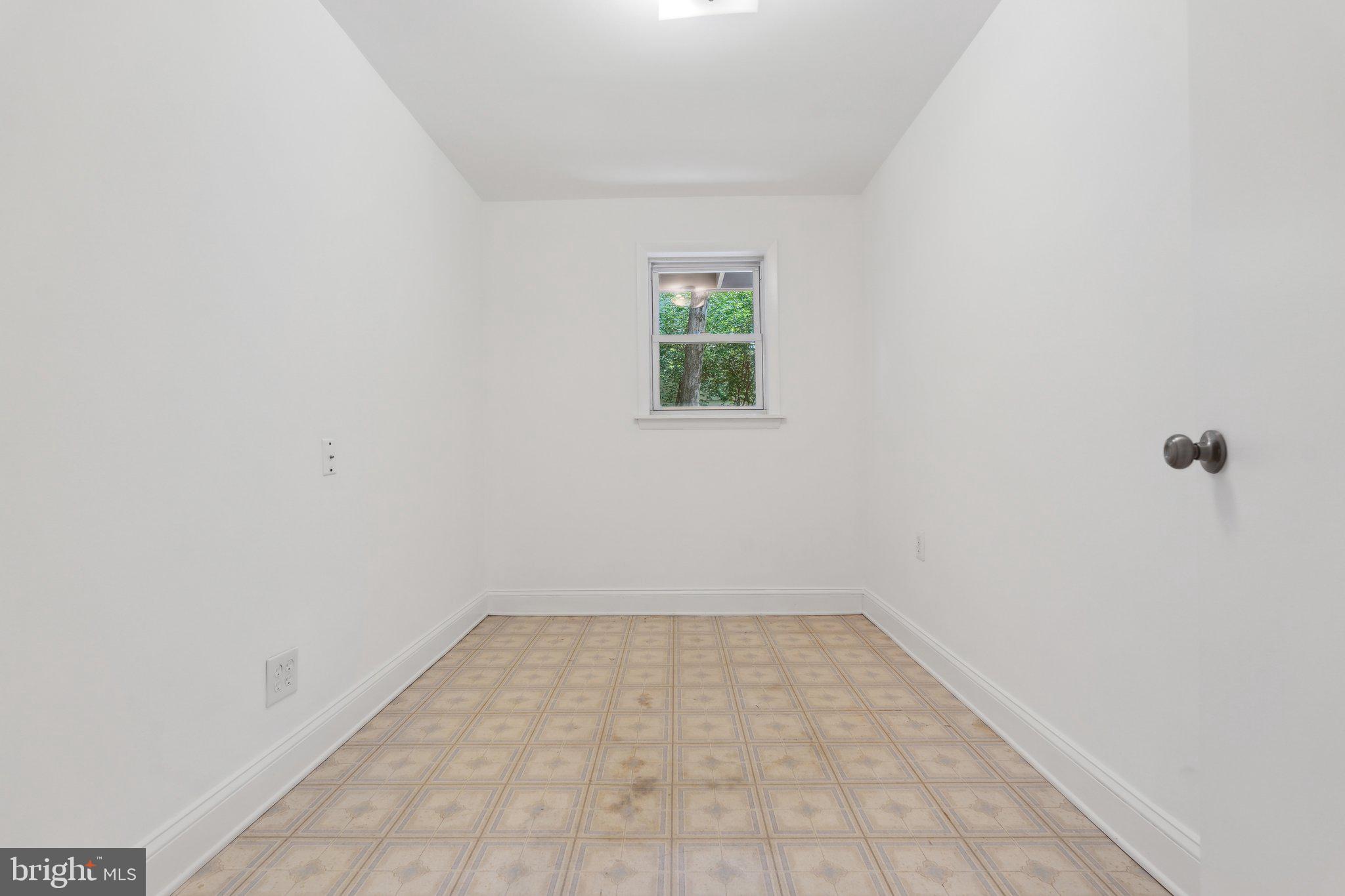 CARDEROCK SPRINGS - Residential