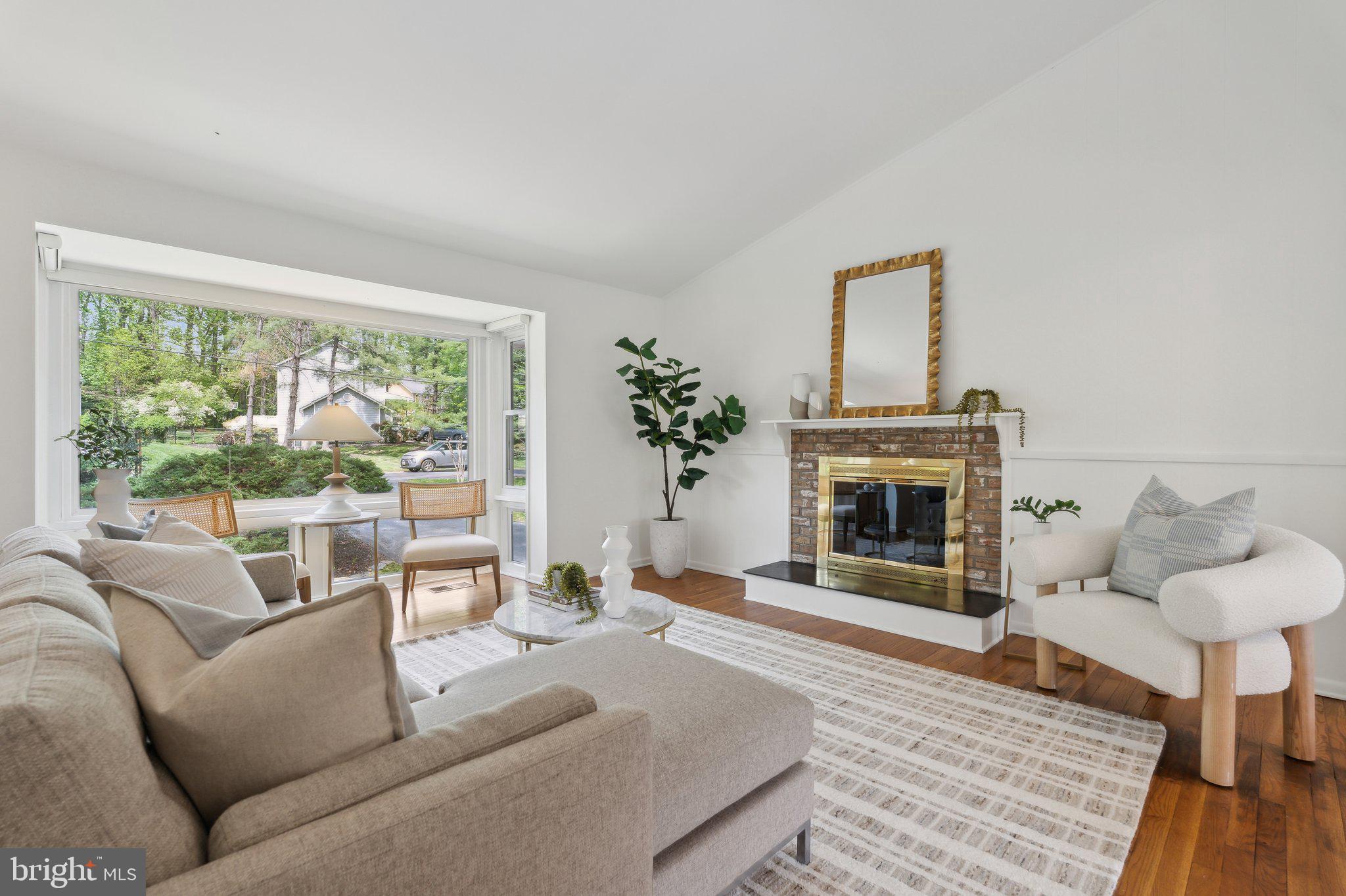 CARDEROCK SPRINGS - Residential