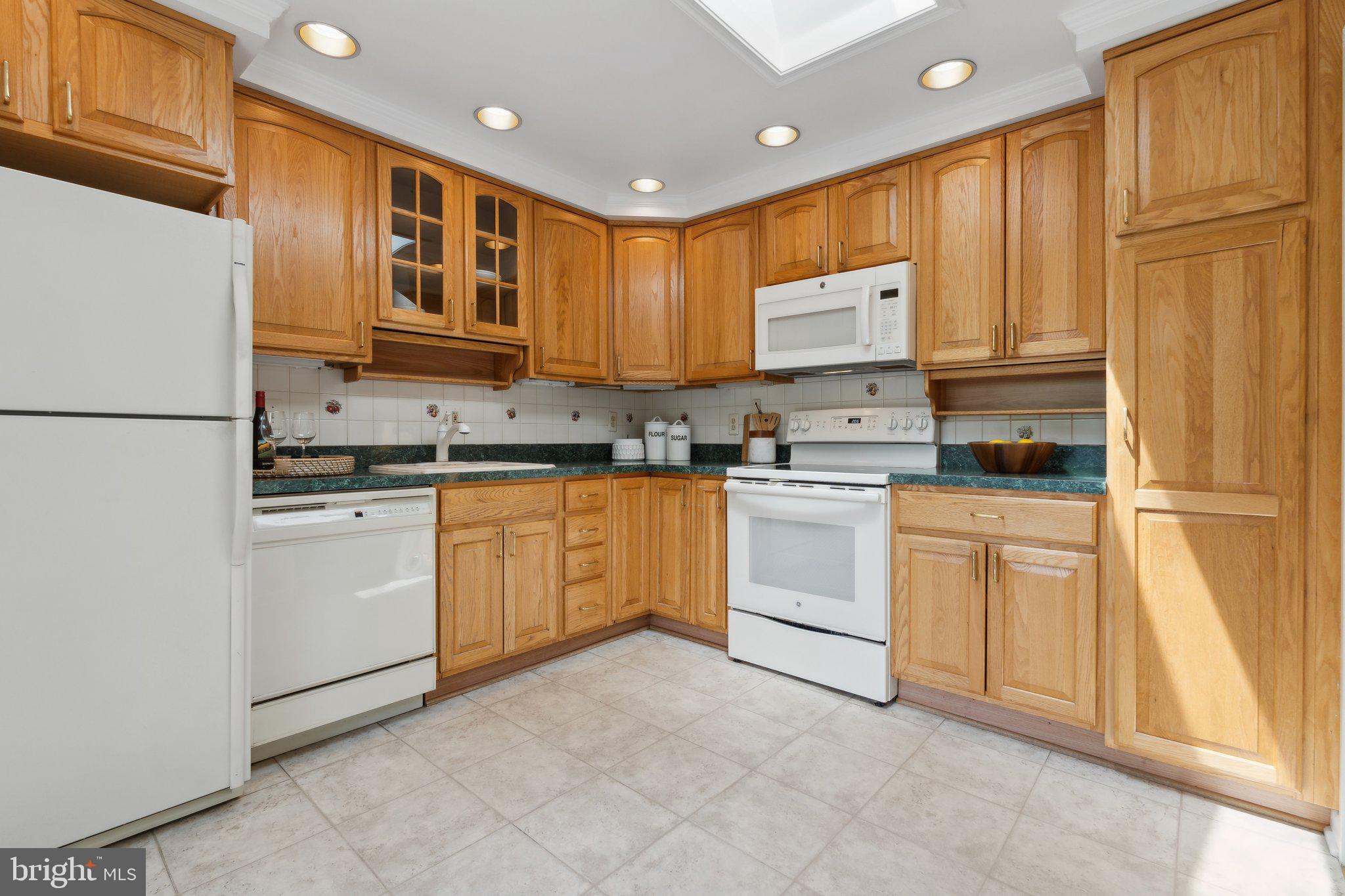 CARDEROCK SPRINGS - Residential