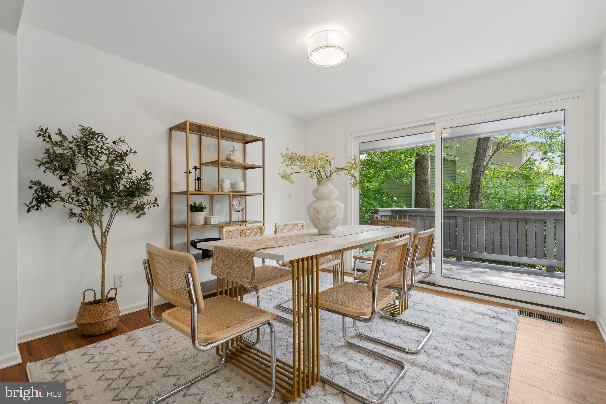 CARDEROCK SPRINGS - Residential