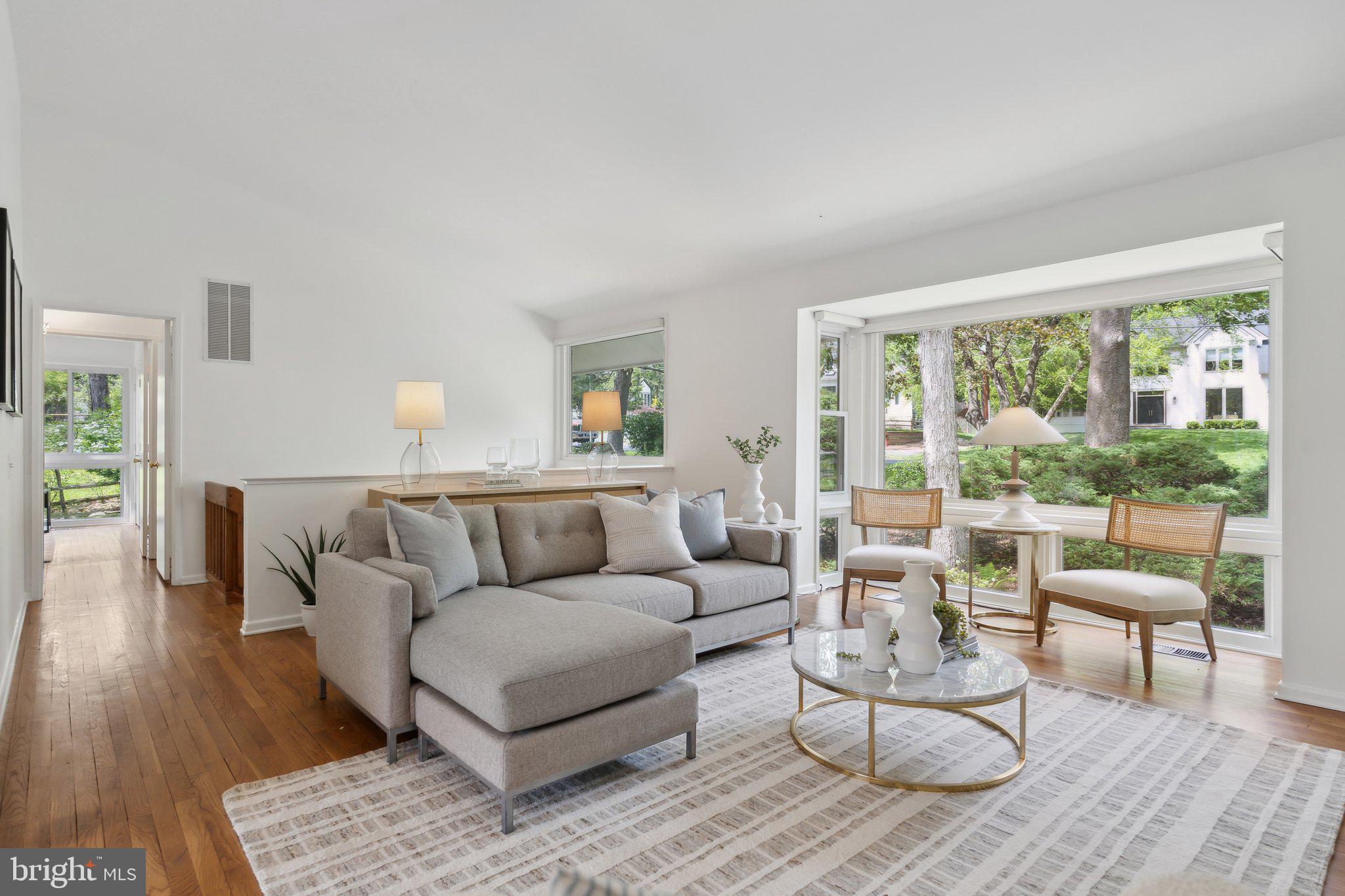 CARDEROCK SPRINGS - Residential