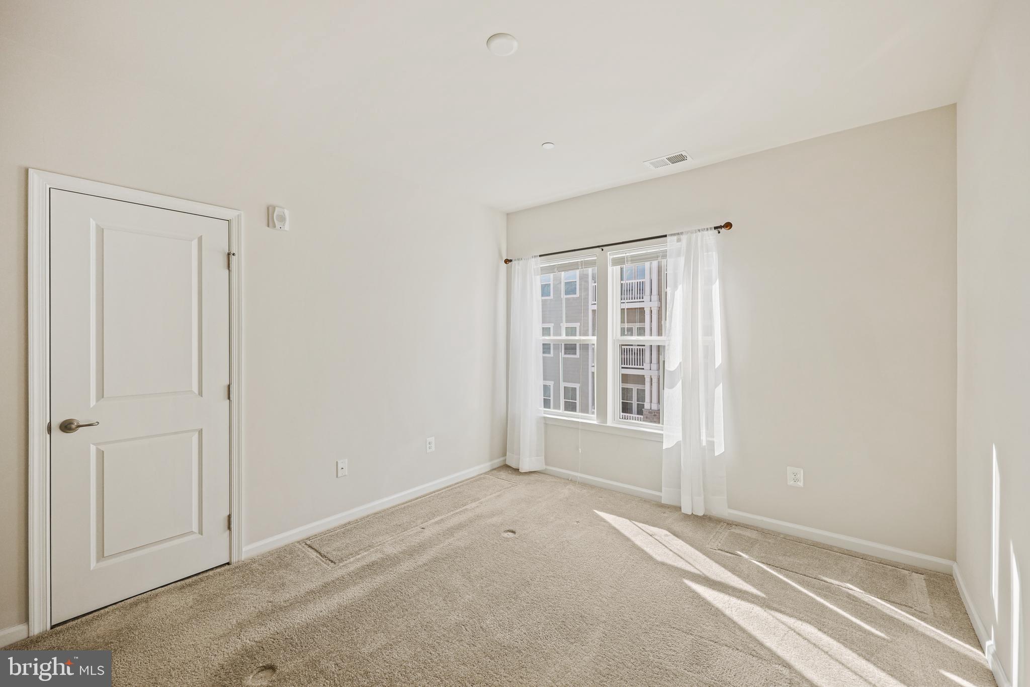 ELLICOTTS RETREAT - Residential