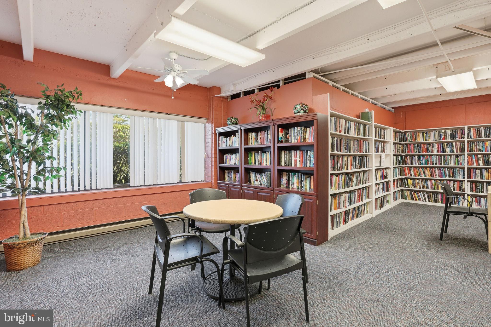 SUBURBAN OAKS - Residential