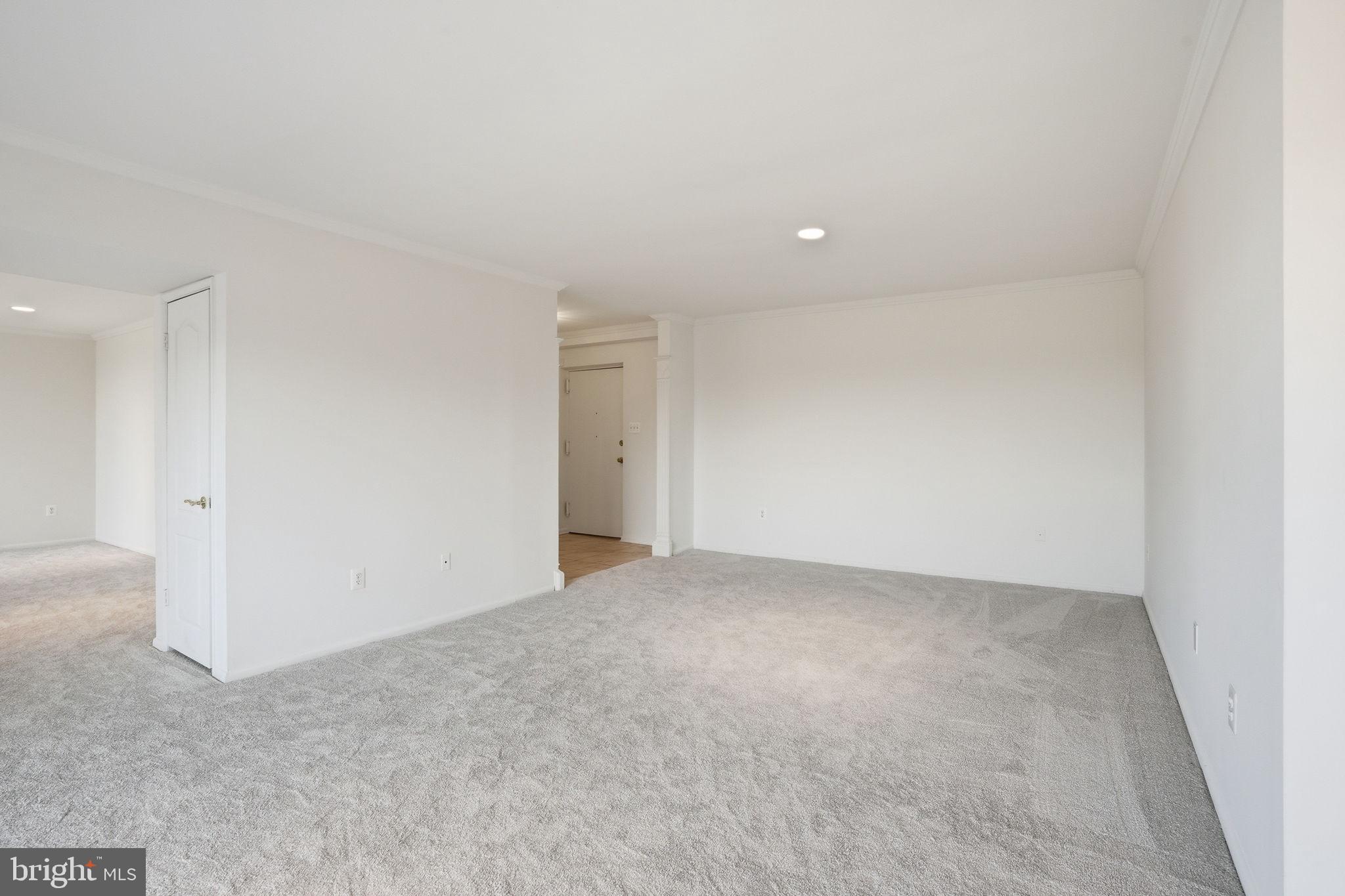 SUBURBAN OAKS - Residential