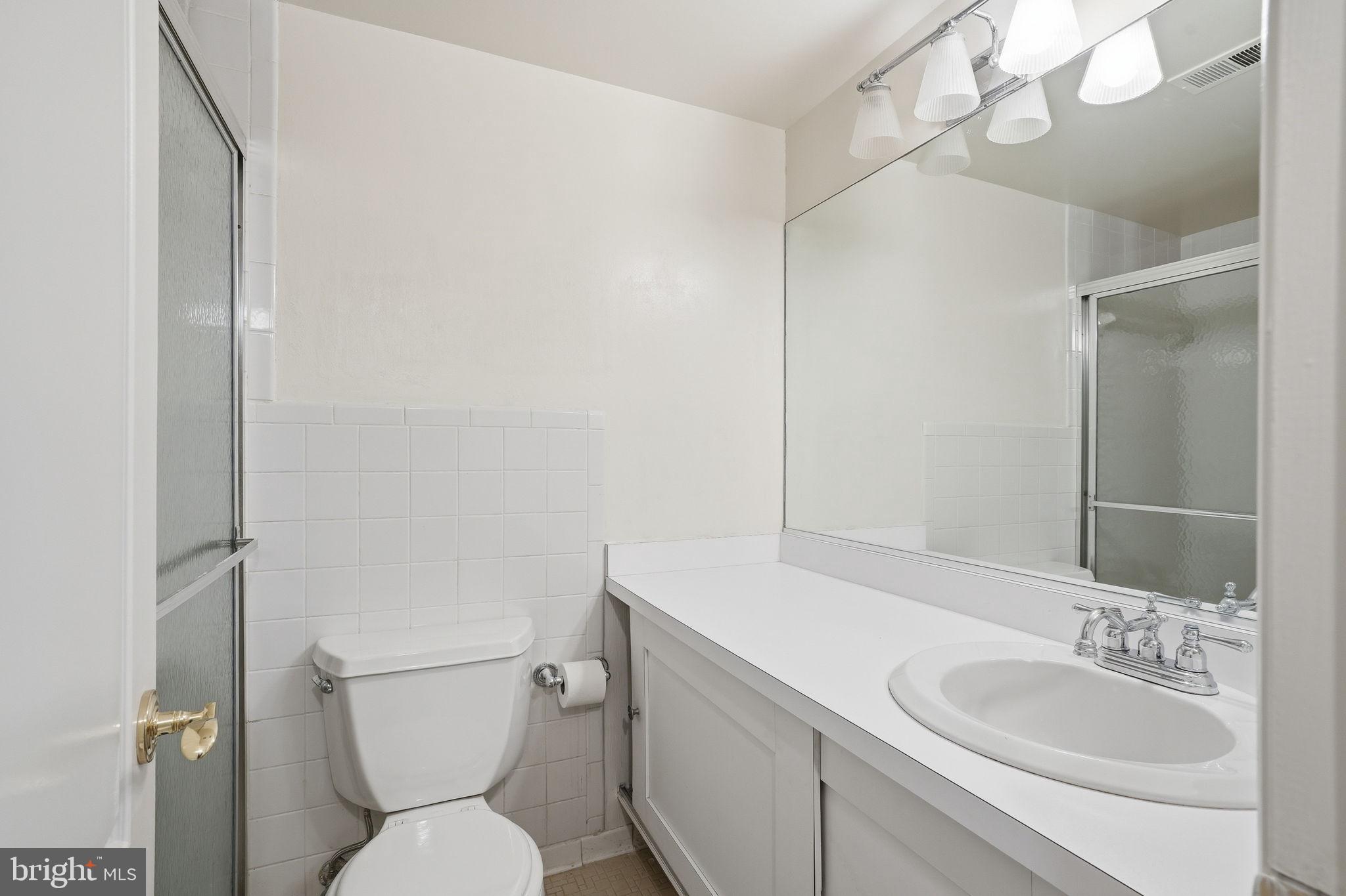 SUBURBAN OAKS - Residential