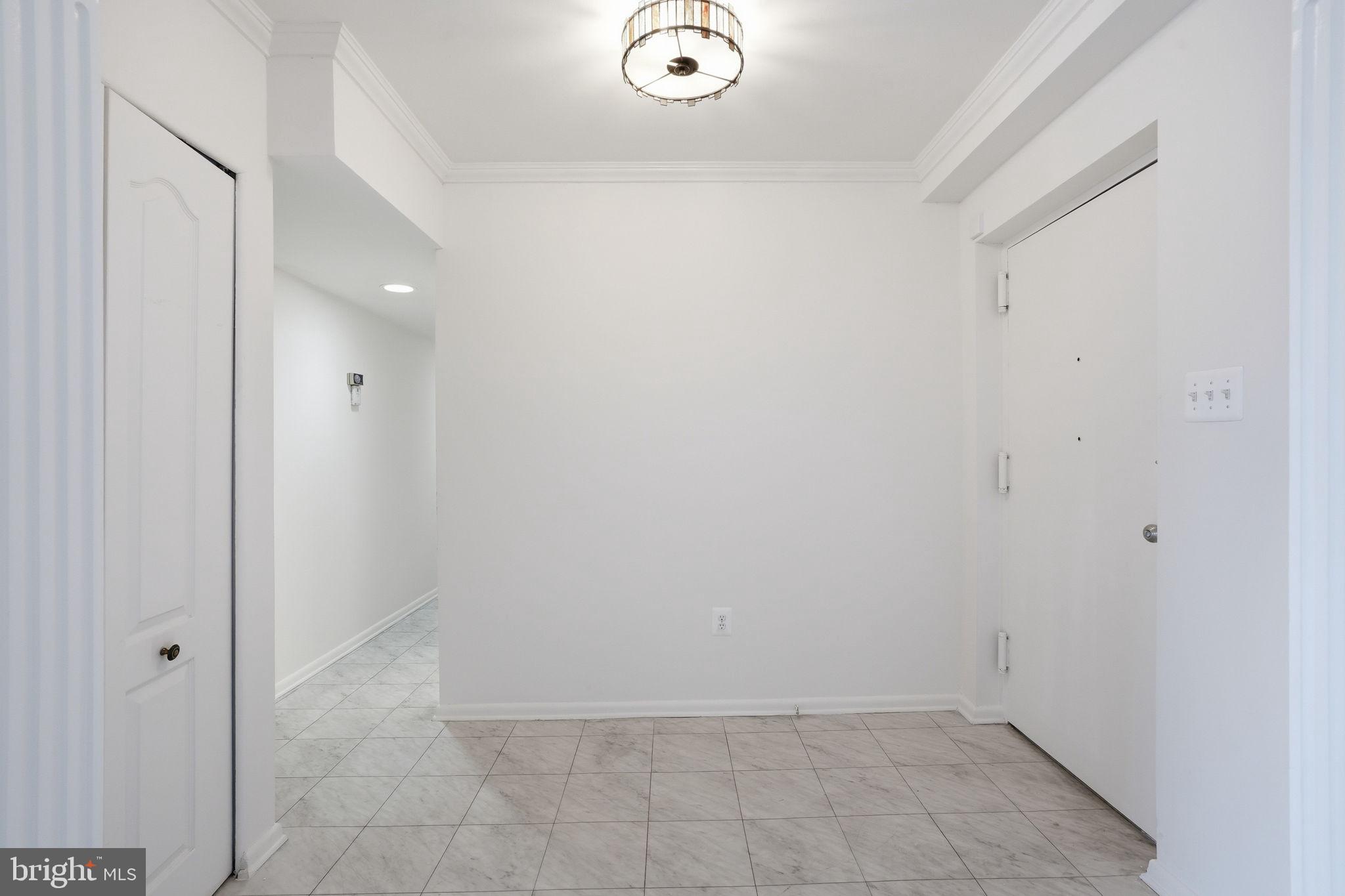 SUBURBAN OAKS - Residential