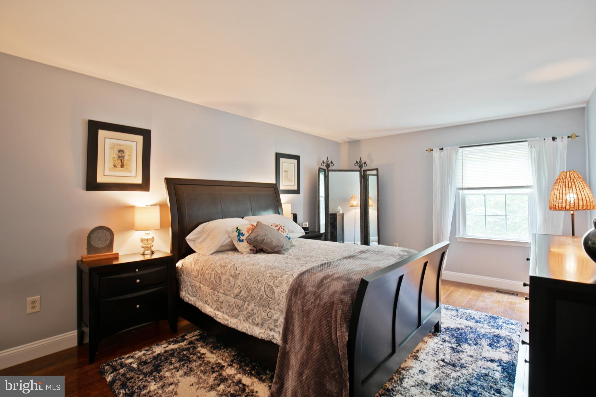 ASHBURN VILLAGE - Residential