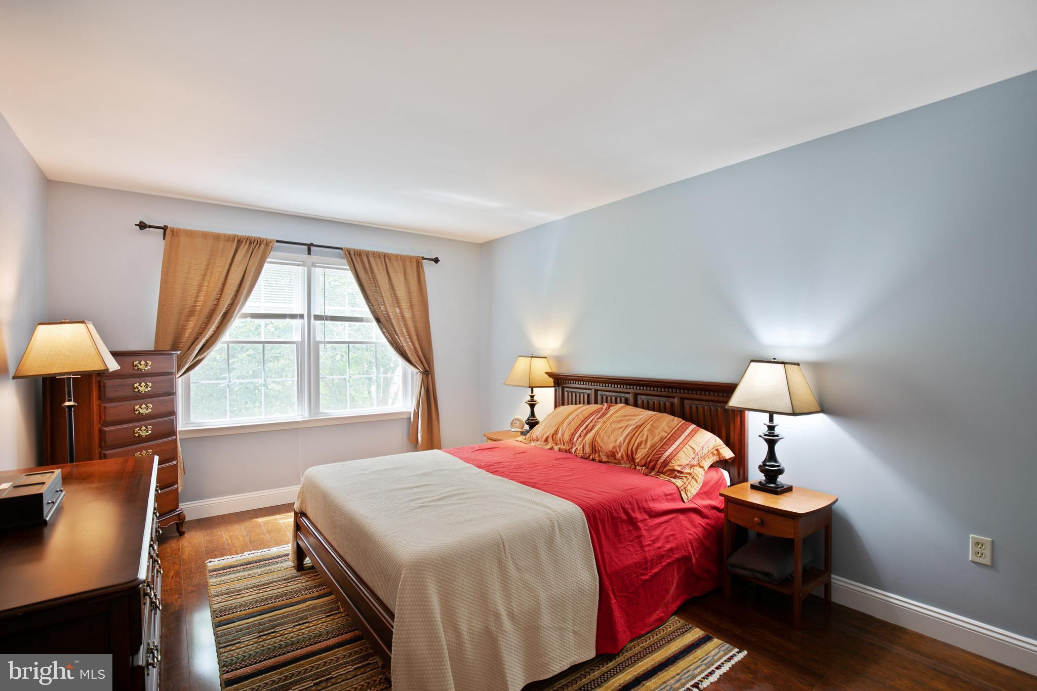 ASHBURN VILLAGE - Residential