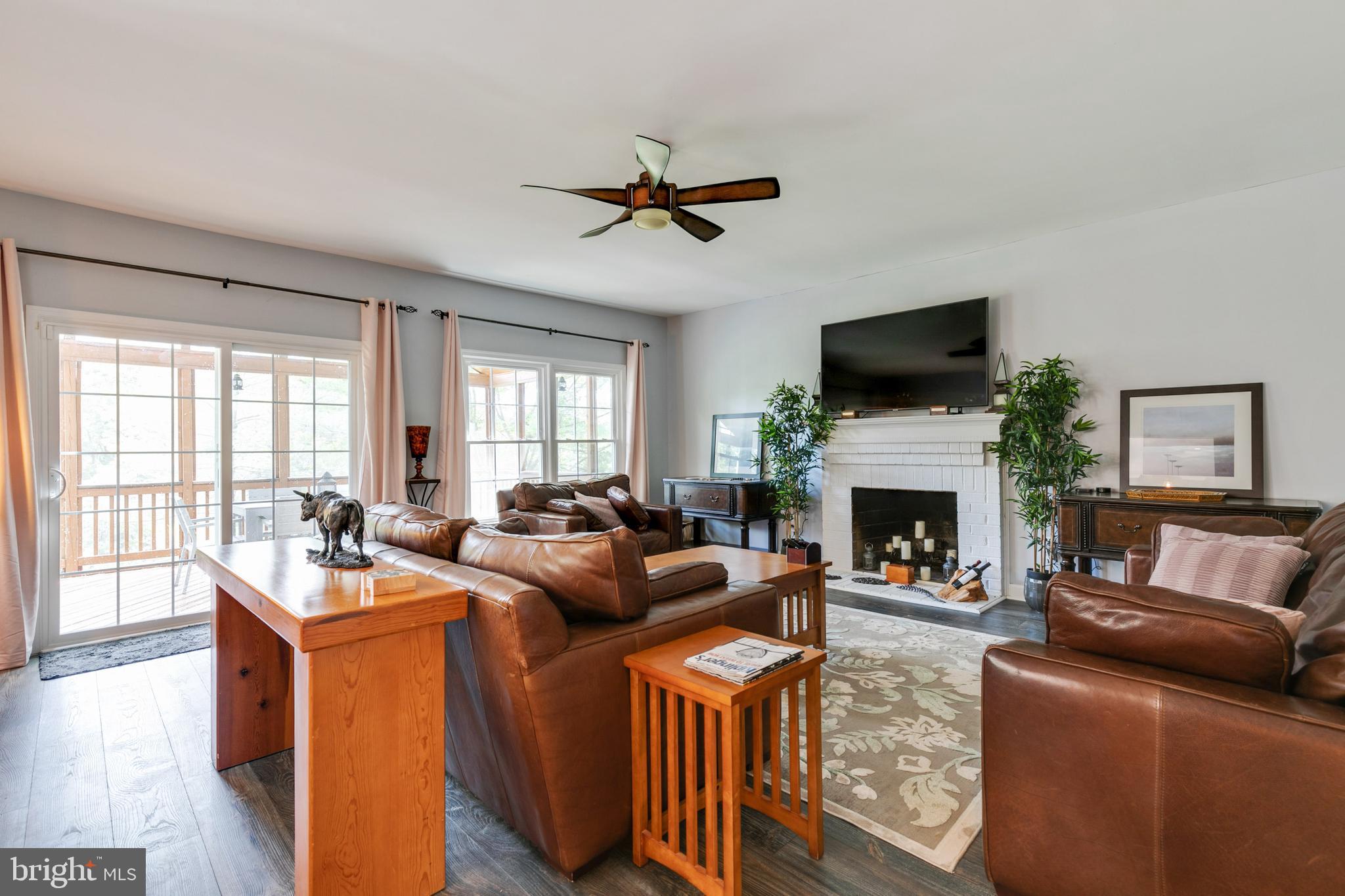 ASHBURN VILLAGE - Residential