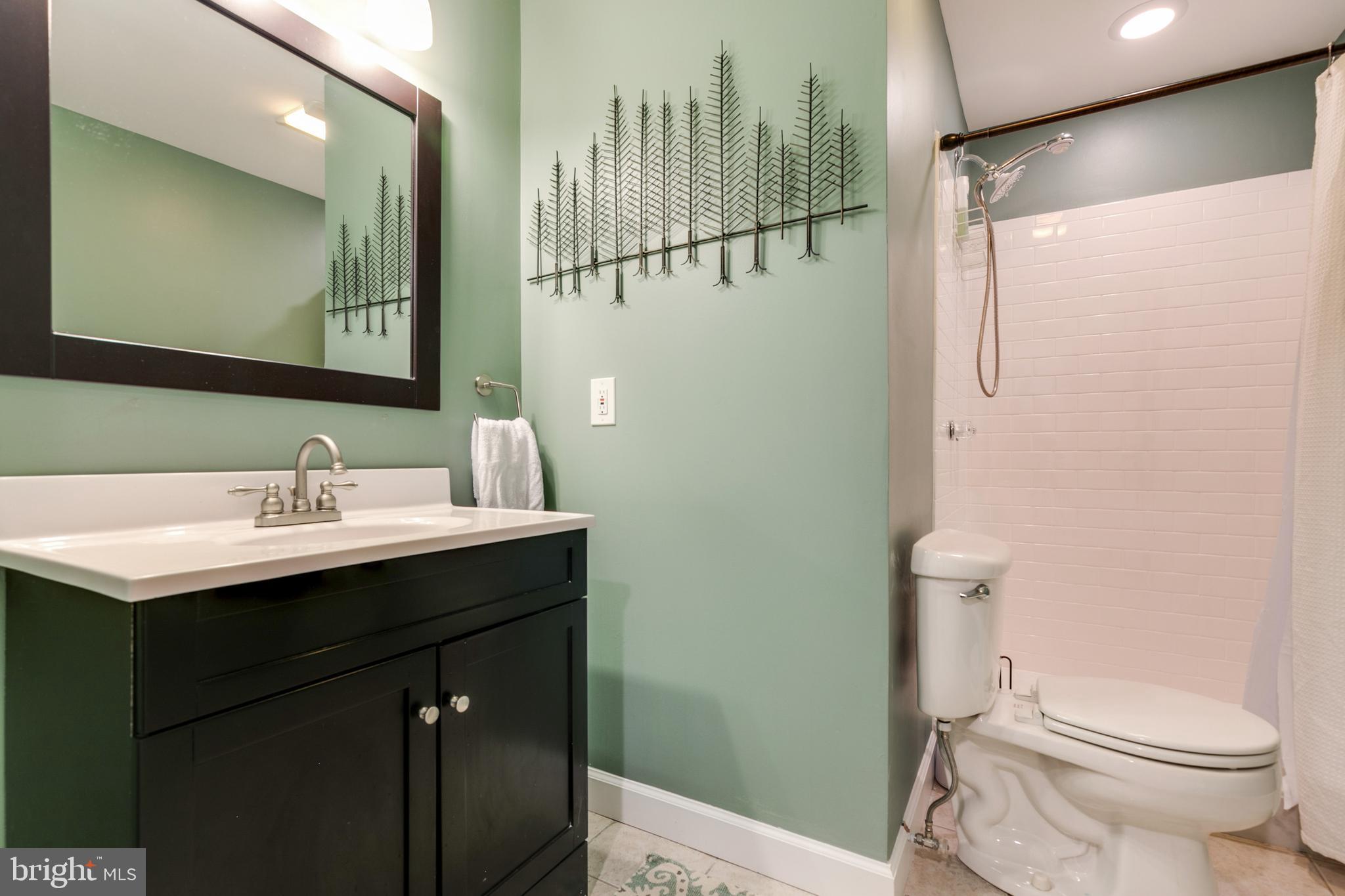 ASHBURN VILLAGE - Residential