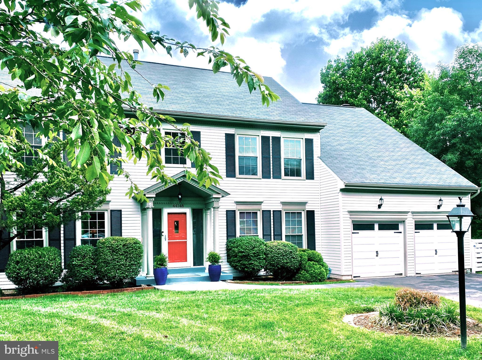 ASHBURN VILLAGE - Residential