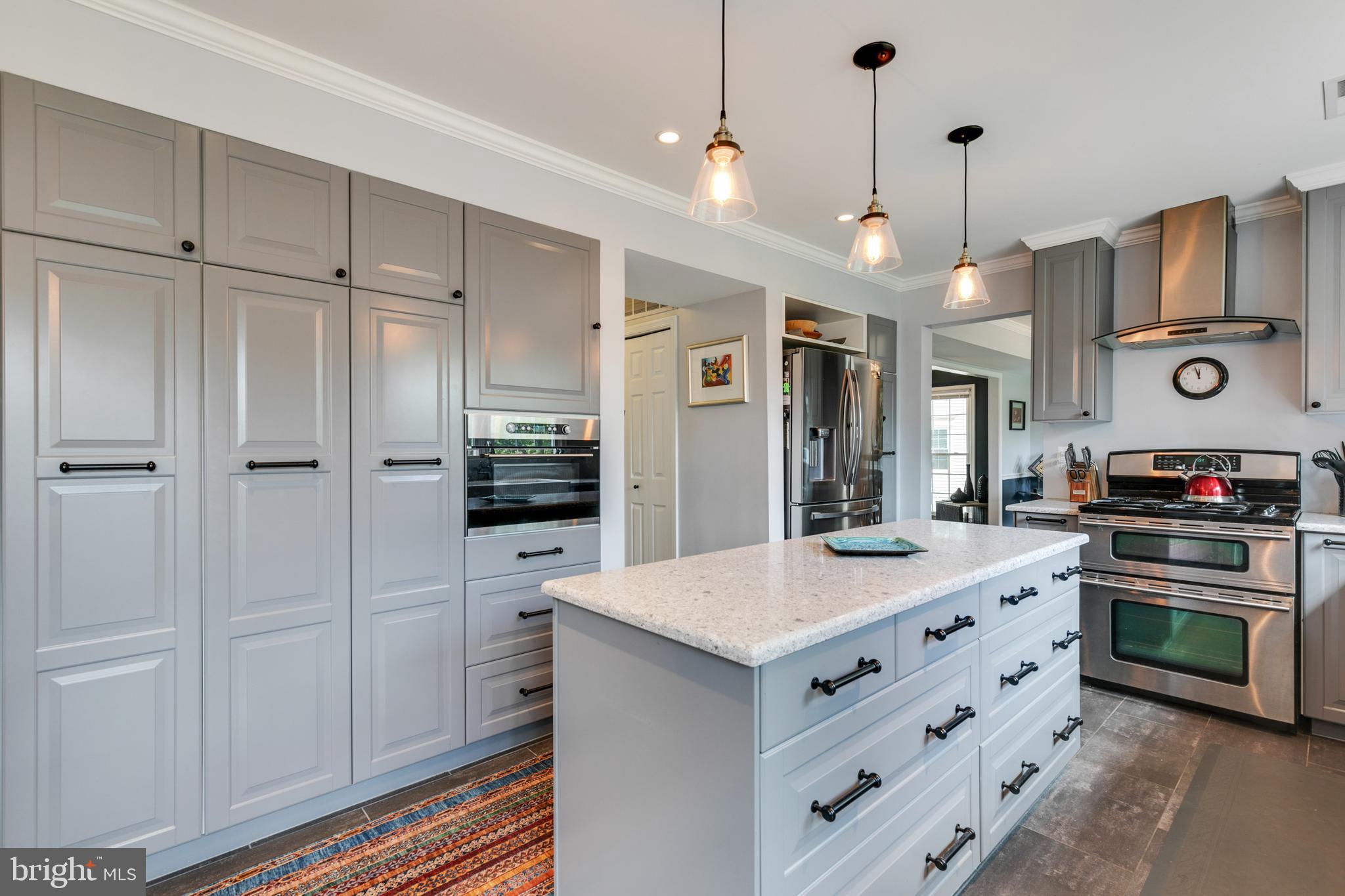 ASHBURN VILLAGE - Residential