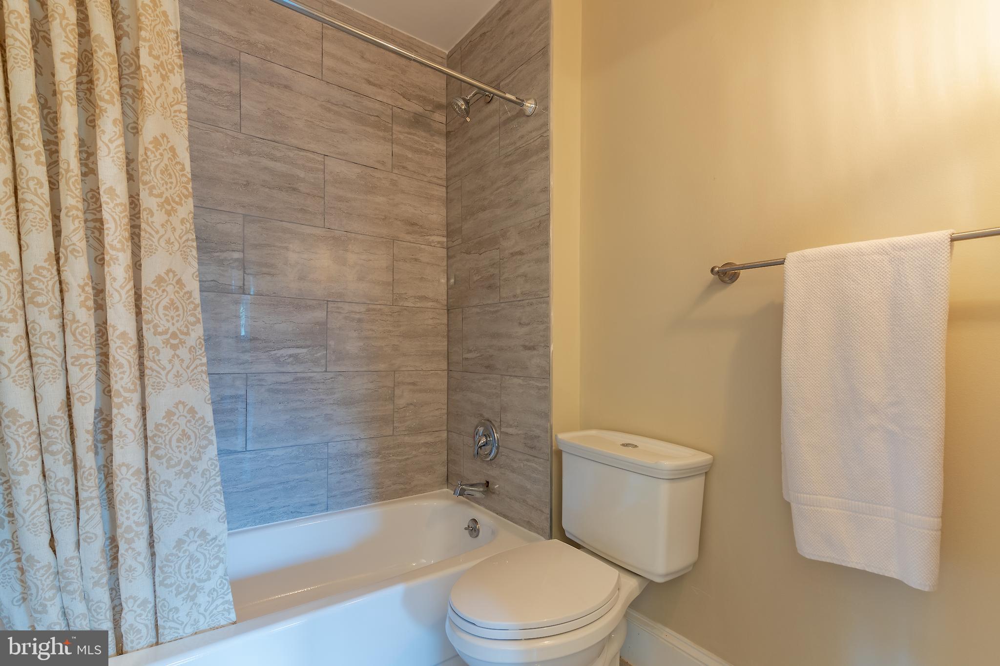 WASHINGTON GROVE - Residential