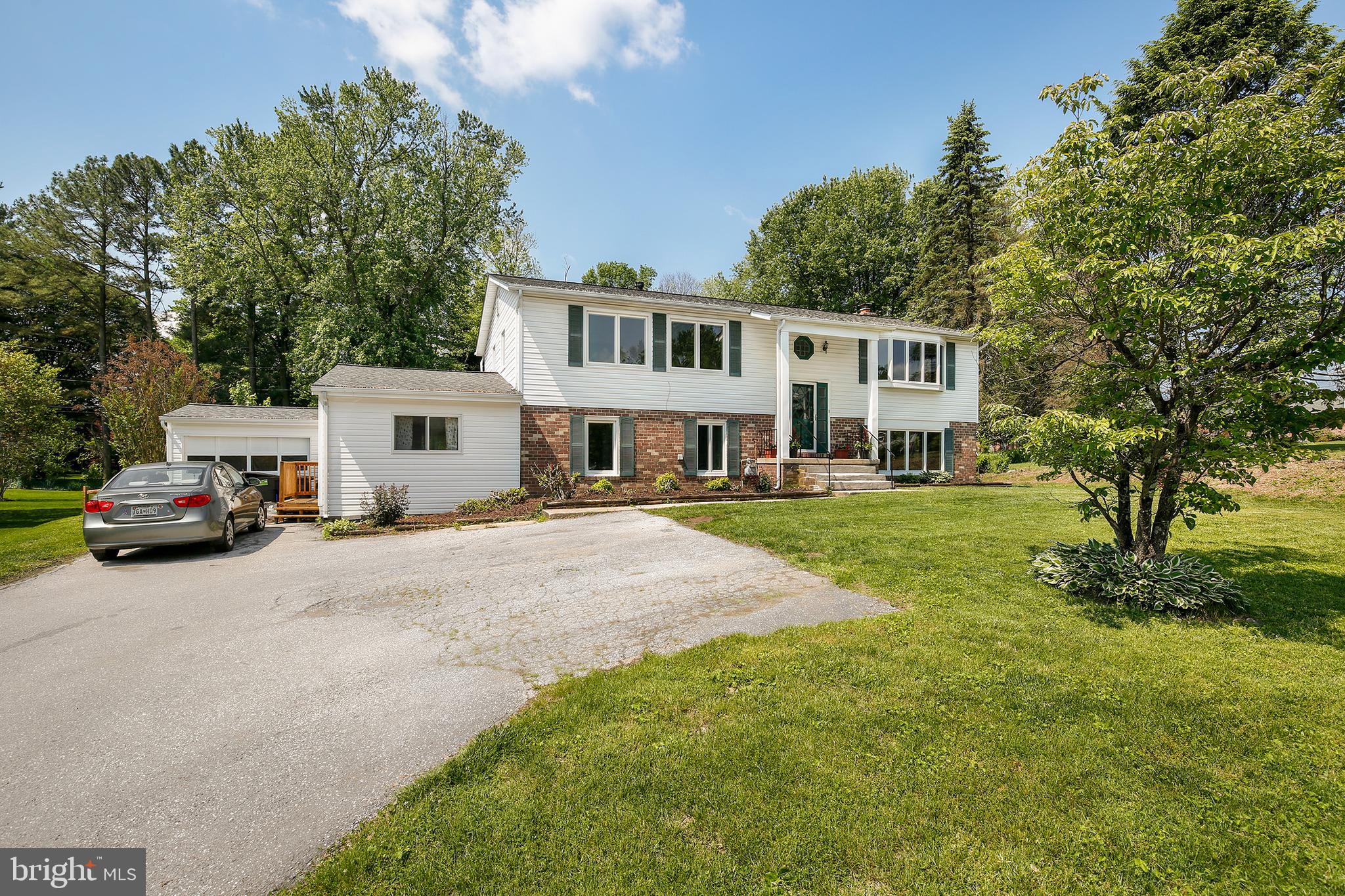 WILTON ACRES - Residential