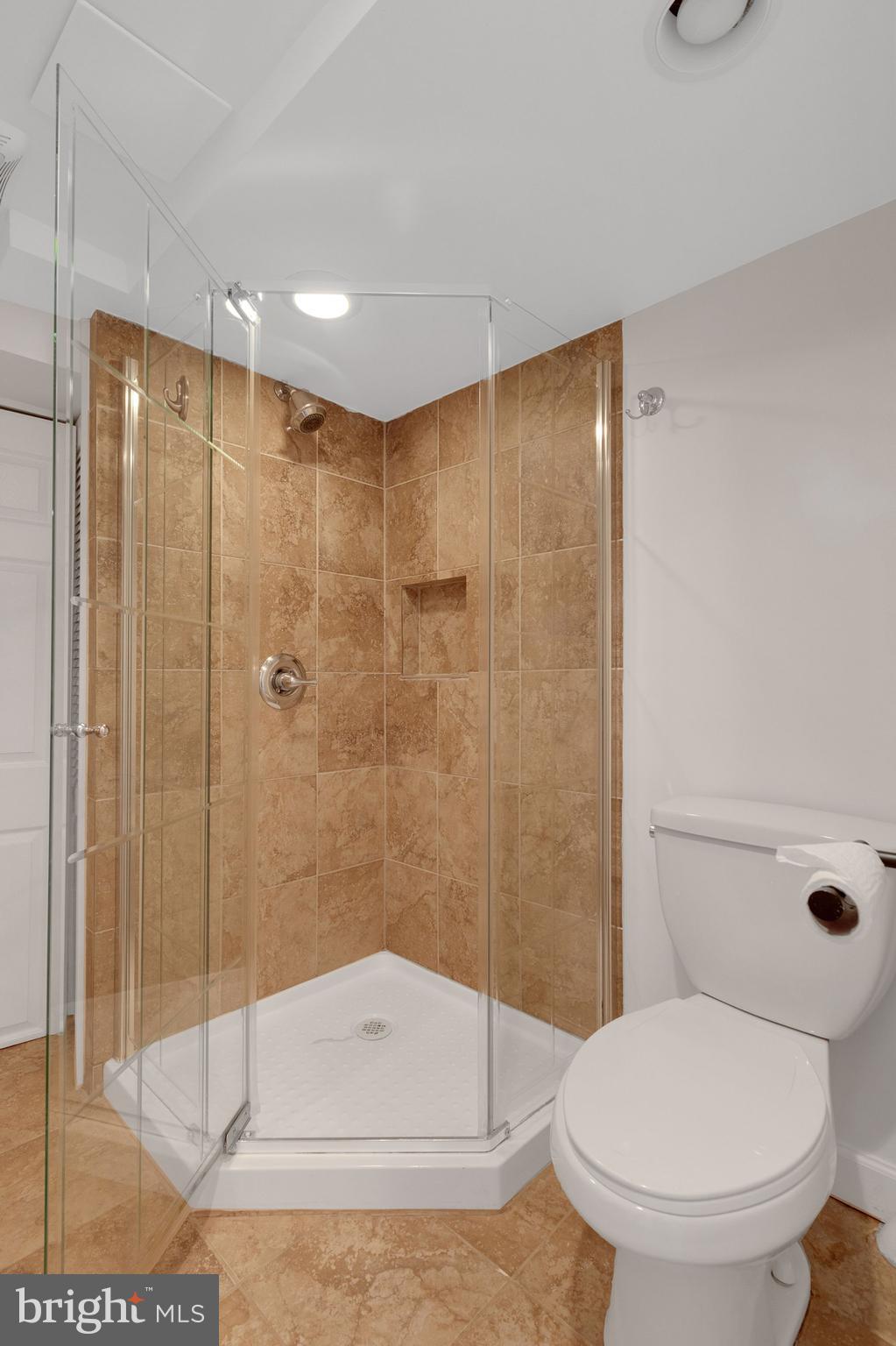 JEFFERSON MANOR - Residential