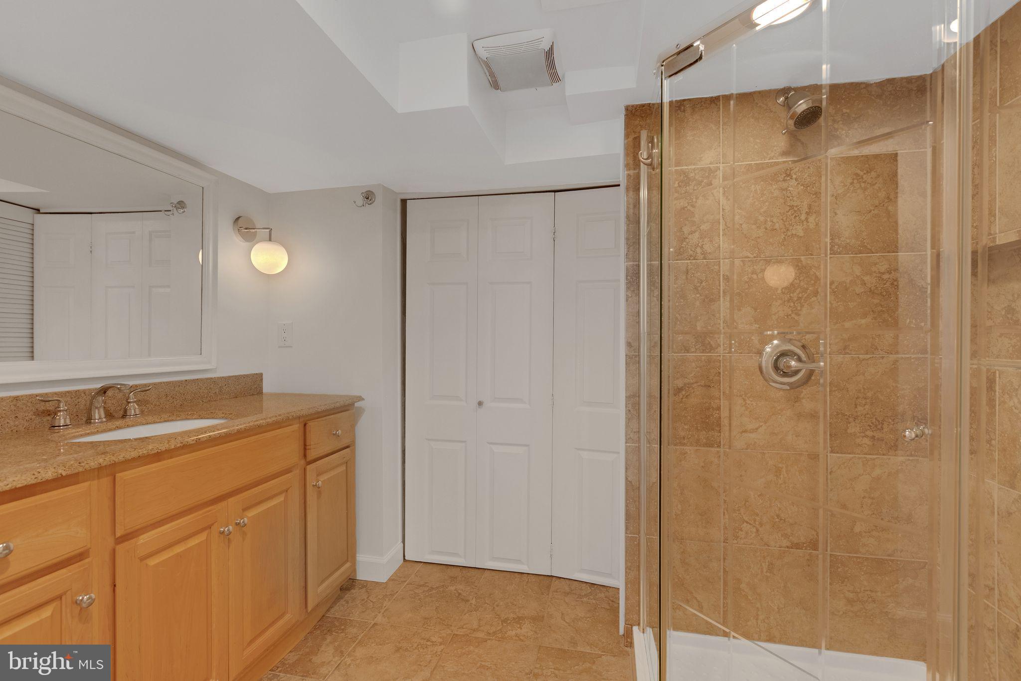 JEFFERSON MANOR - Residential