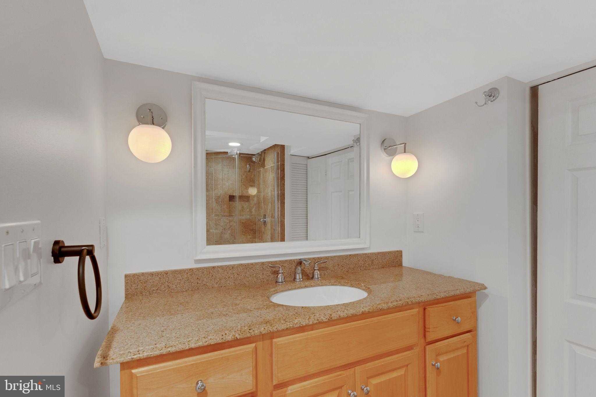 JEFFERSON MANOR - Residential