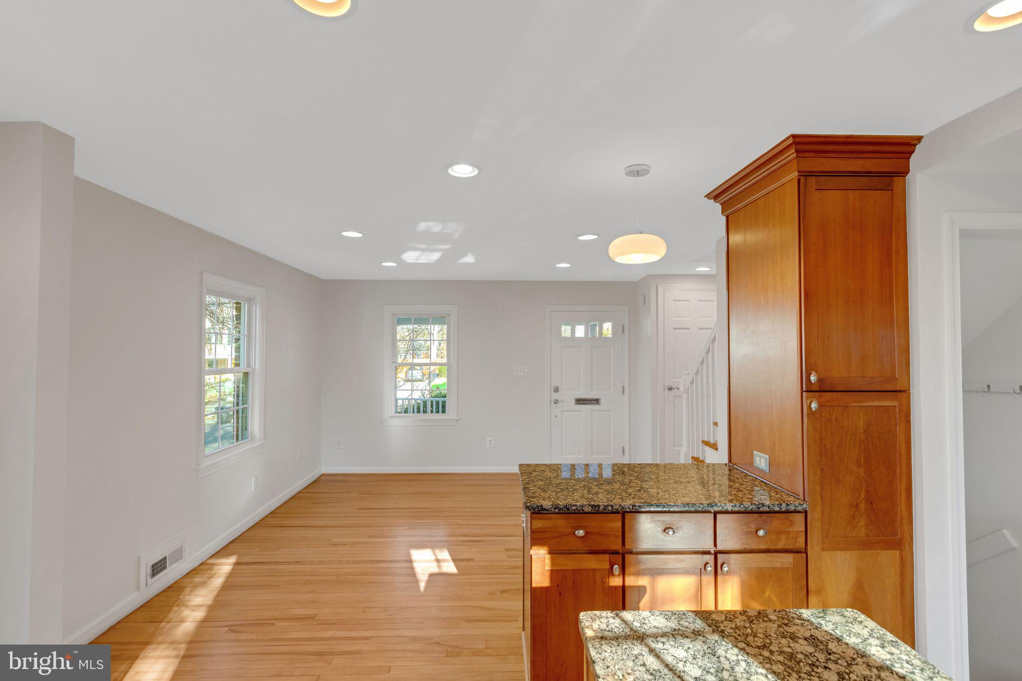 JEFFERSON MANOR - Residential