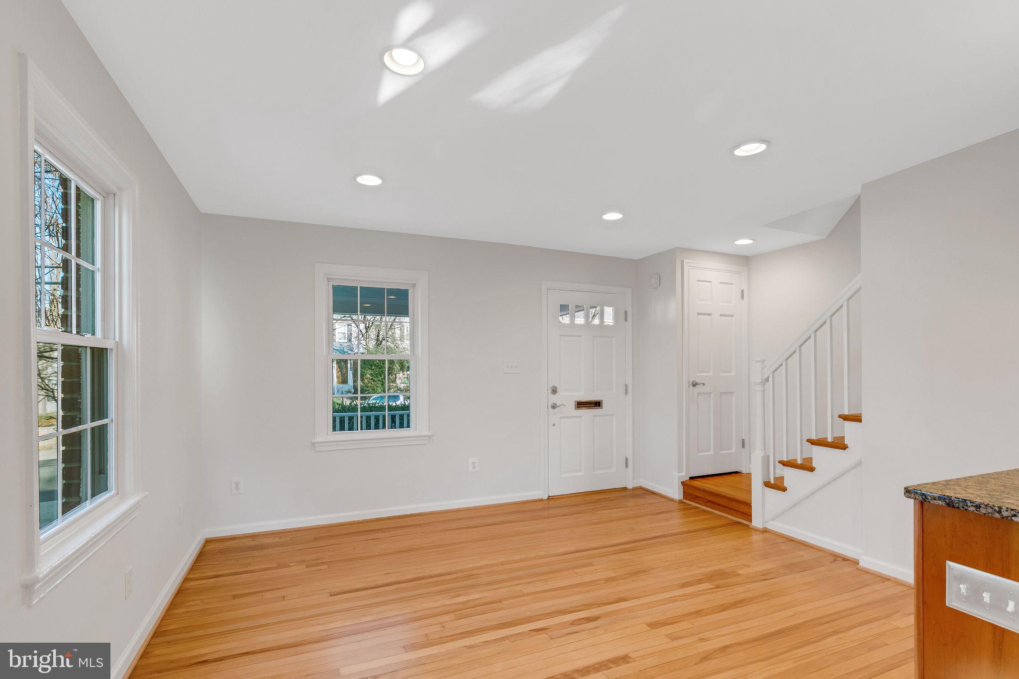 JEFFERSON MANOR - Residential