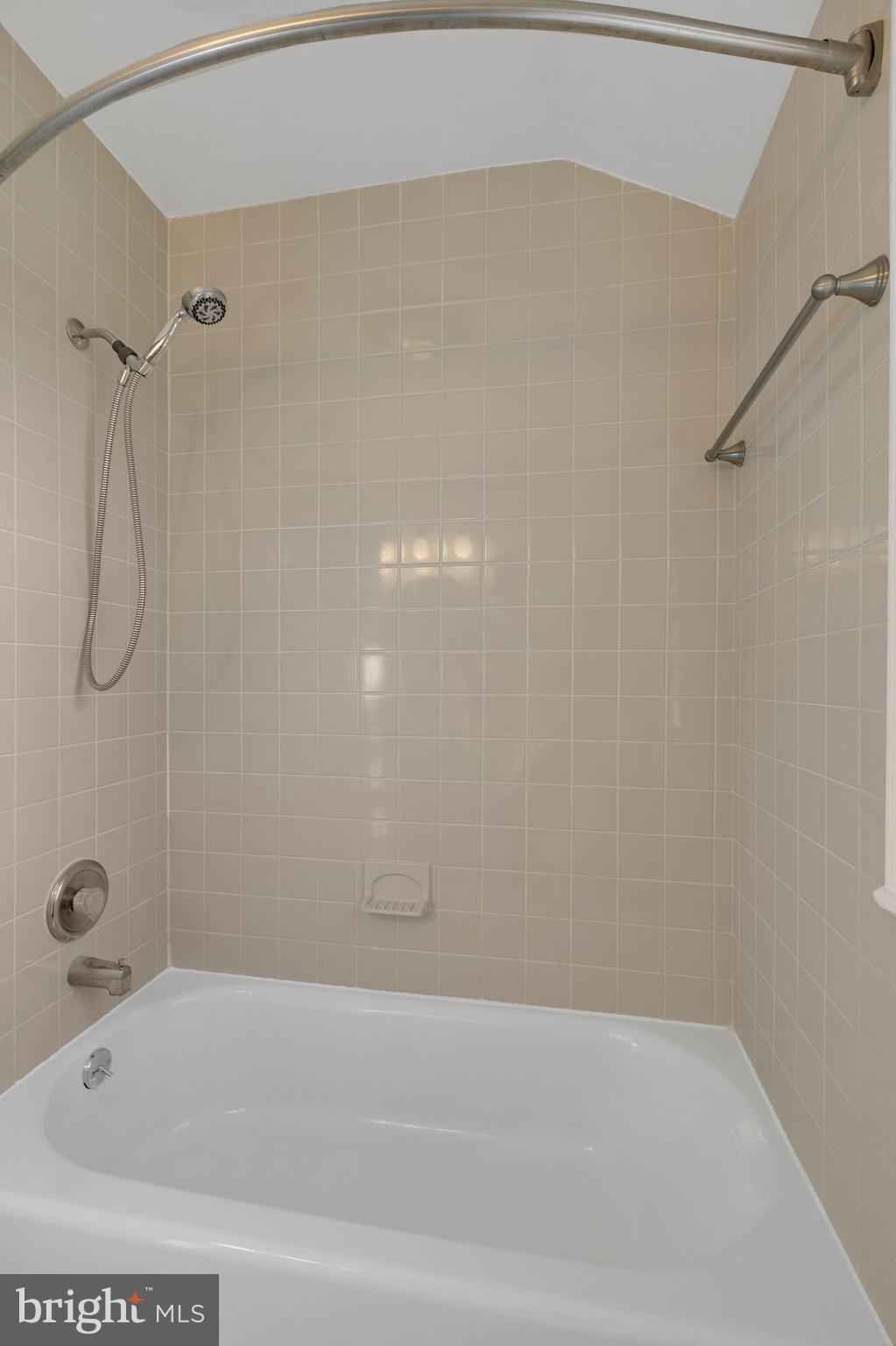 JEFFERSON MANOR - Residential