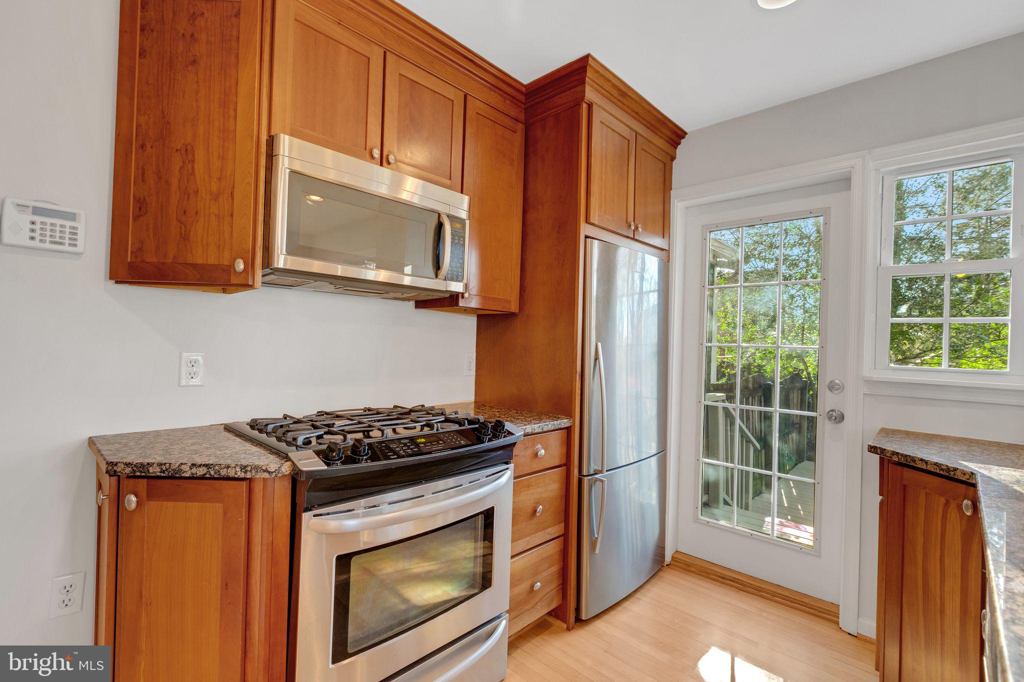 JEFFERSON MANOR - Residential