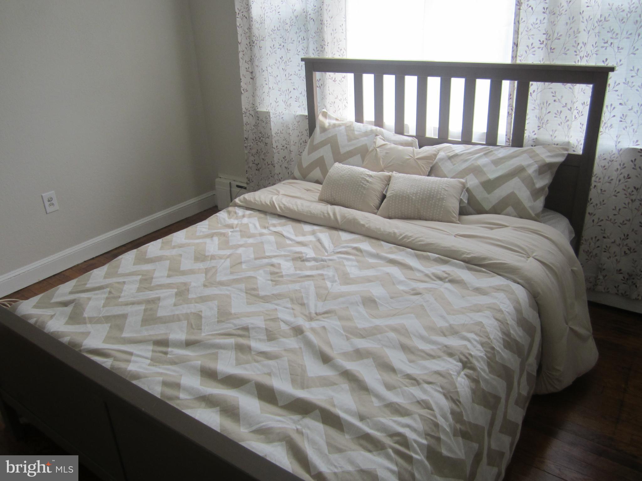 WINDSOR  MILL - Residential