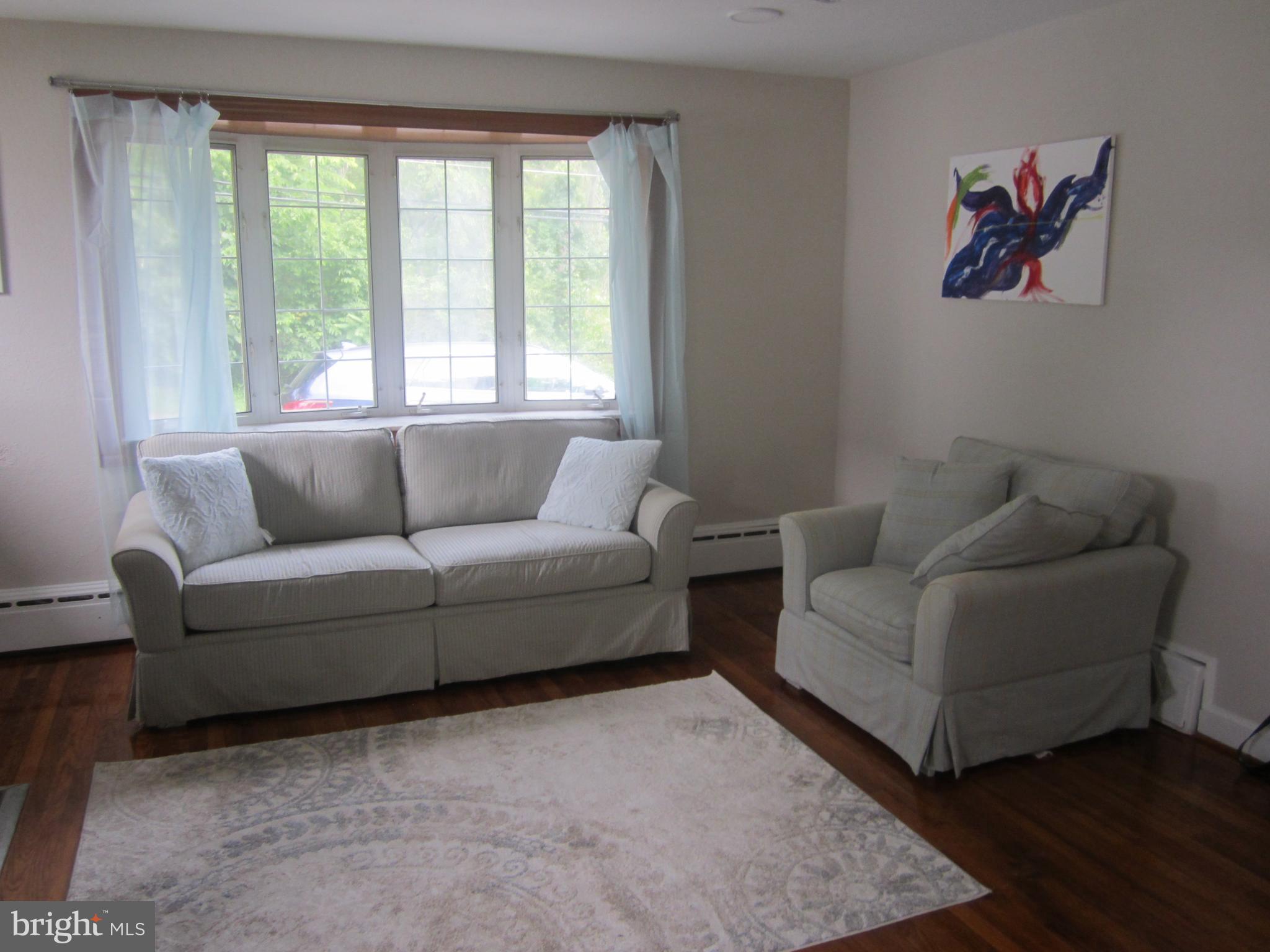 WINDSOR  MILL - Residential