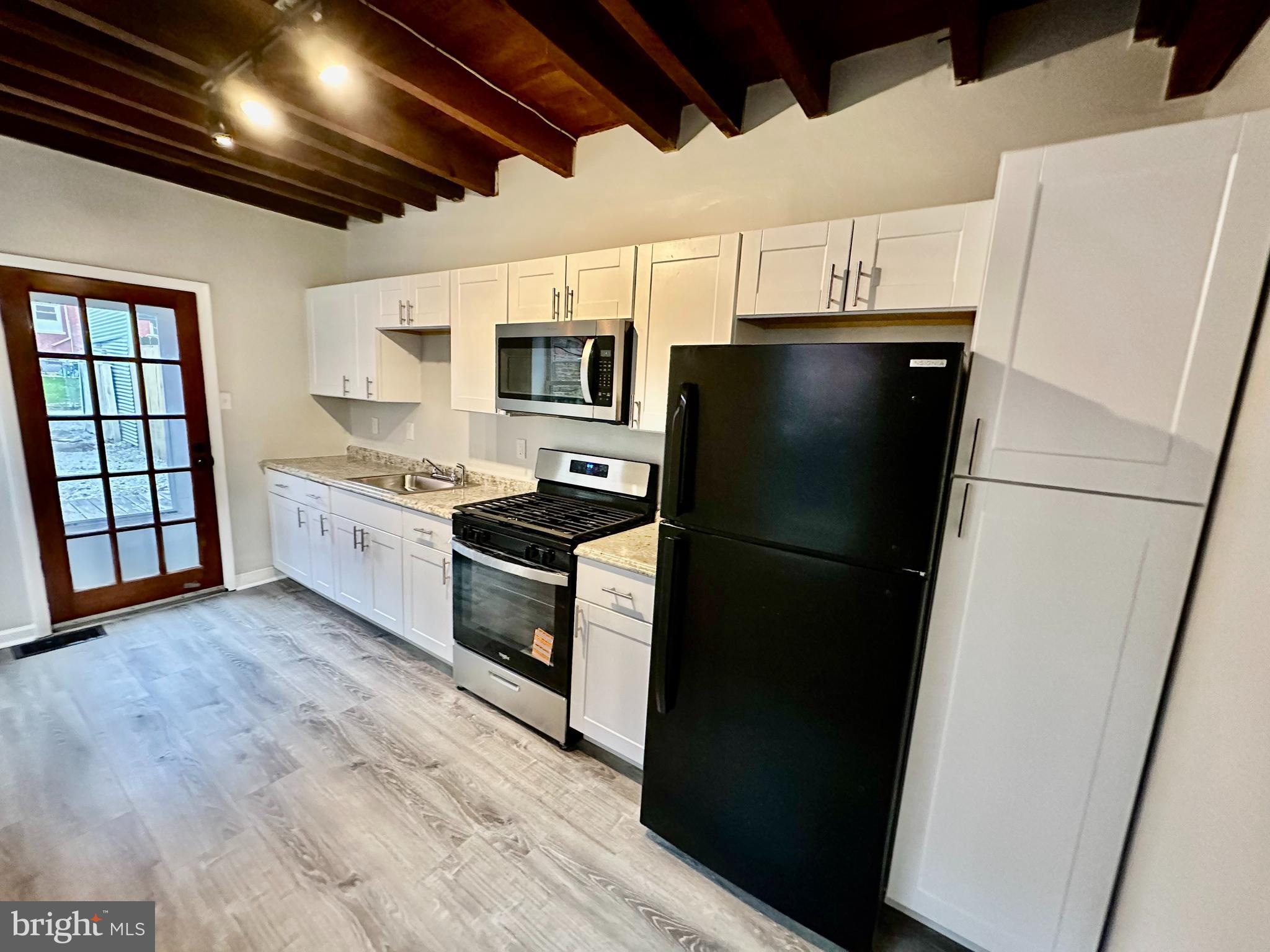 LANCASTER - Residential