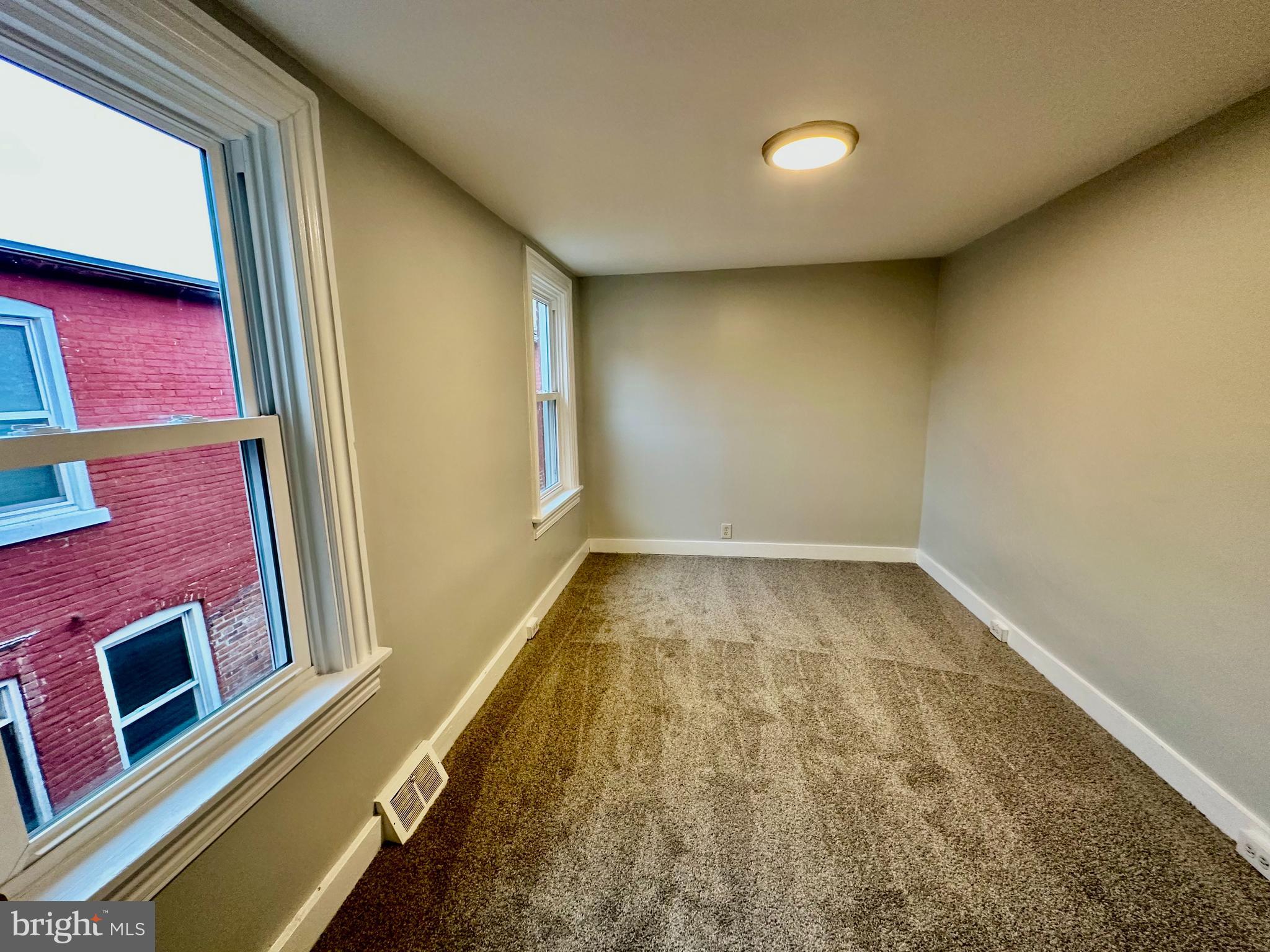 LANCASTER - Residential