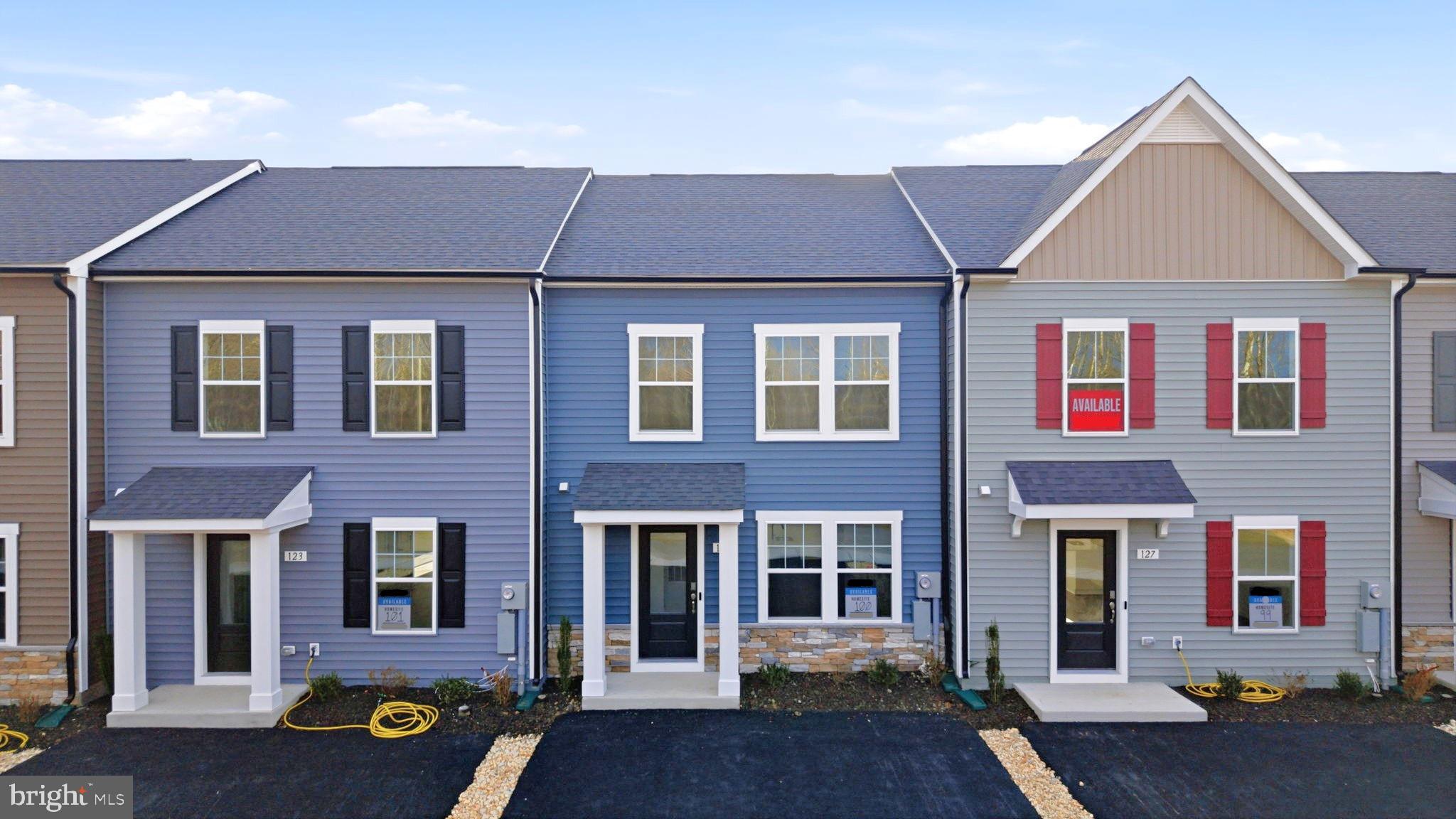 VILLAGES AT COURTHOUSE SQUARE - Residential