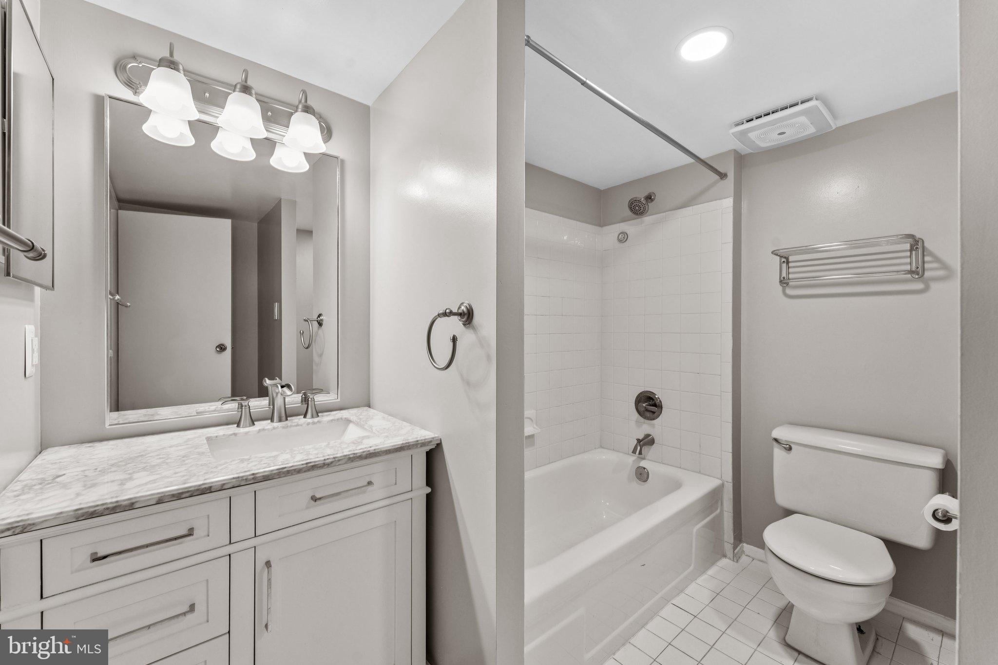 SENTINEL OF LANDMARK - Residential