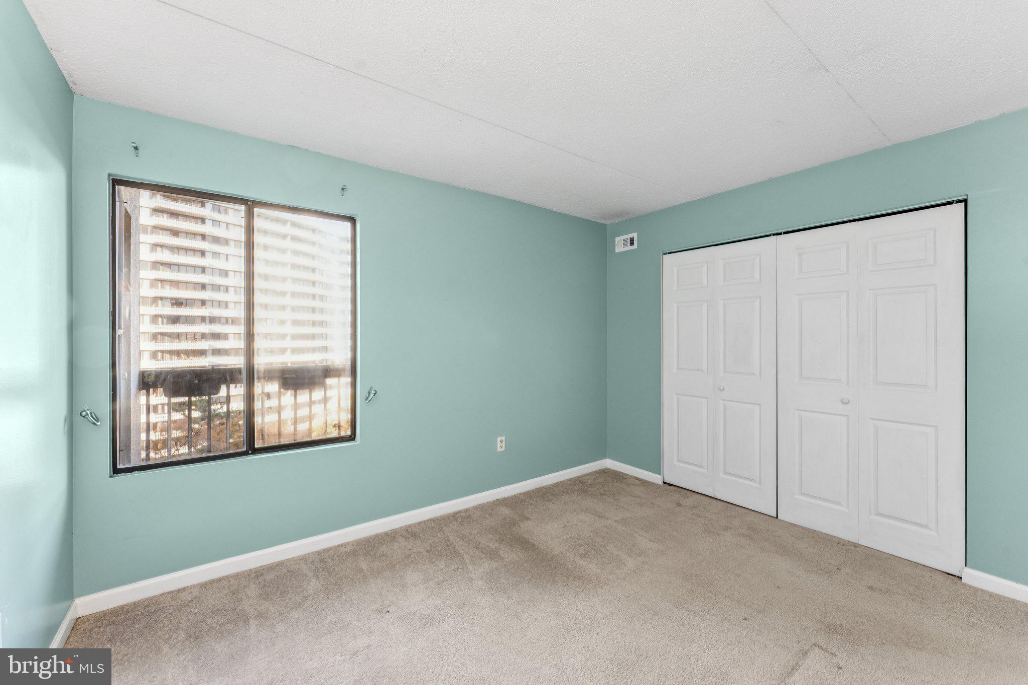 SENTINEL OF LANDMARK - Residential