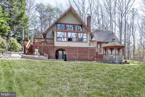 301 LAND OR DRIVE RUTHER GLEN VA 22546
