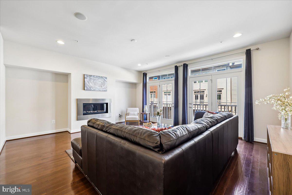 421 HYDRANGEA PLACE
