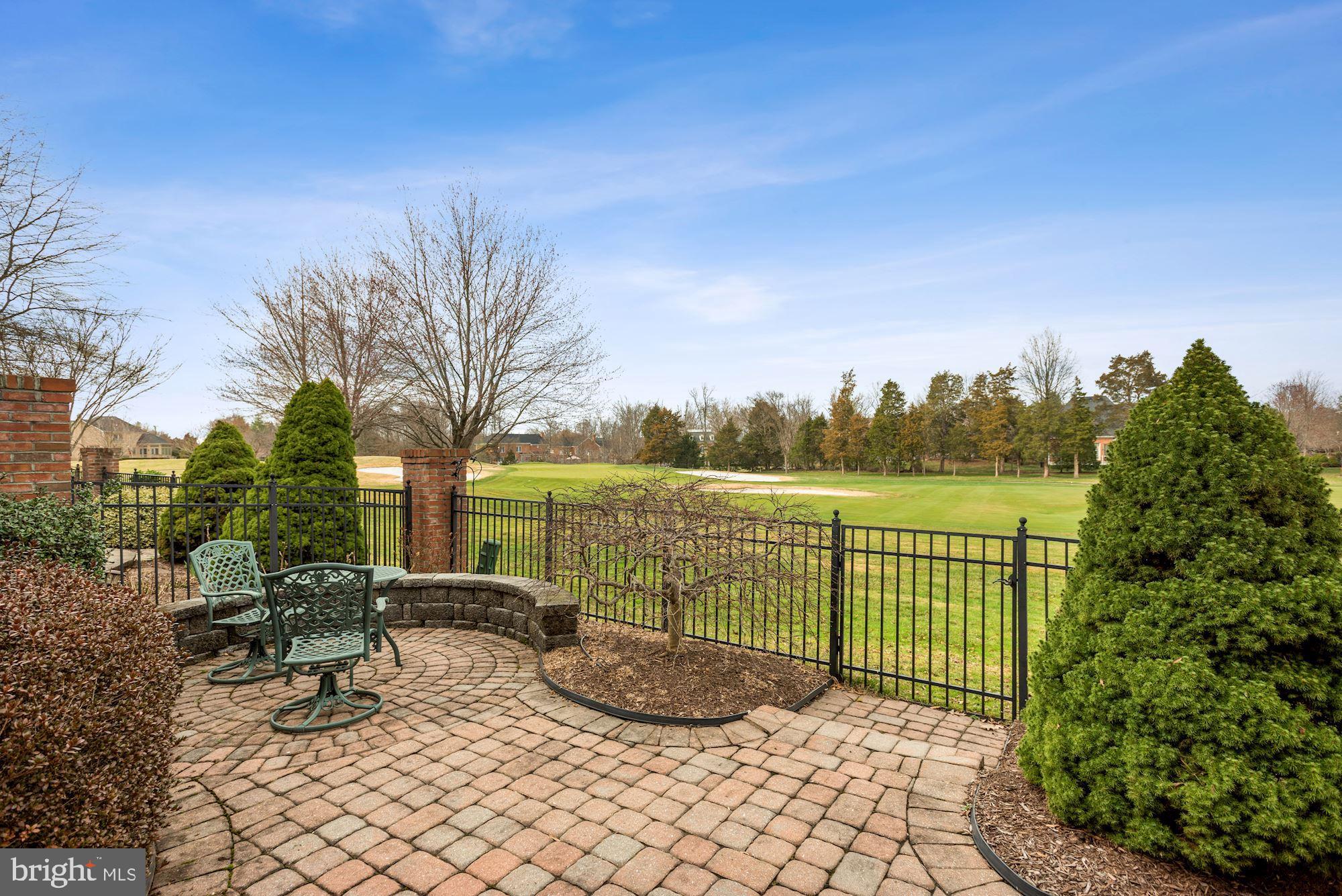 RIVER CREEK - Residential