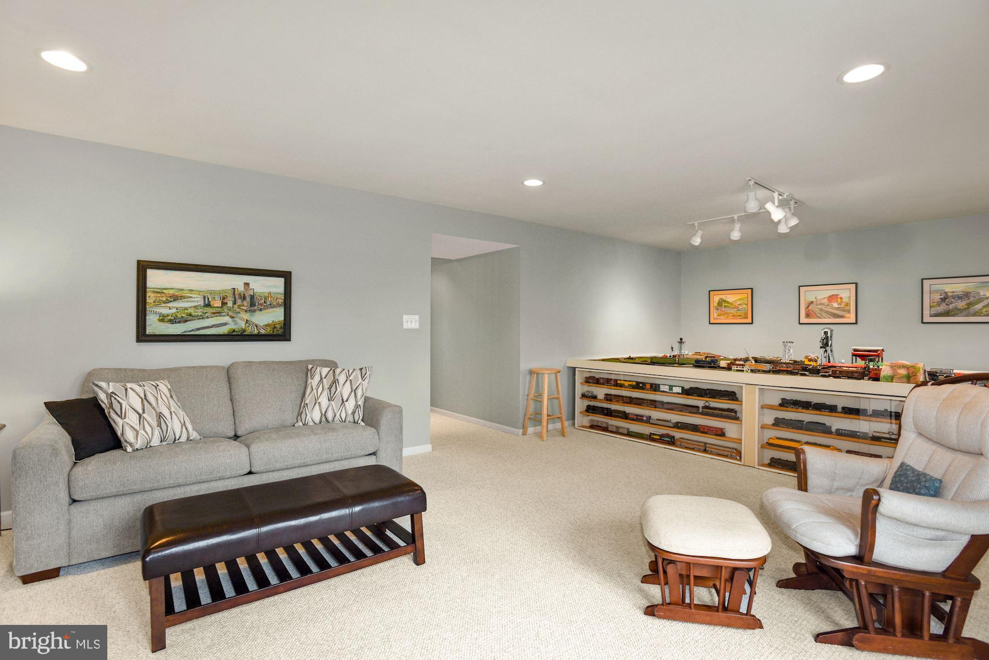 RIVER CREEK - Residential