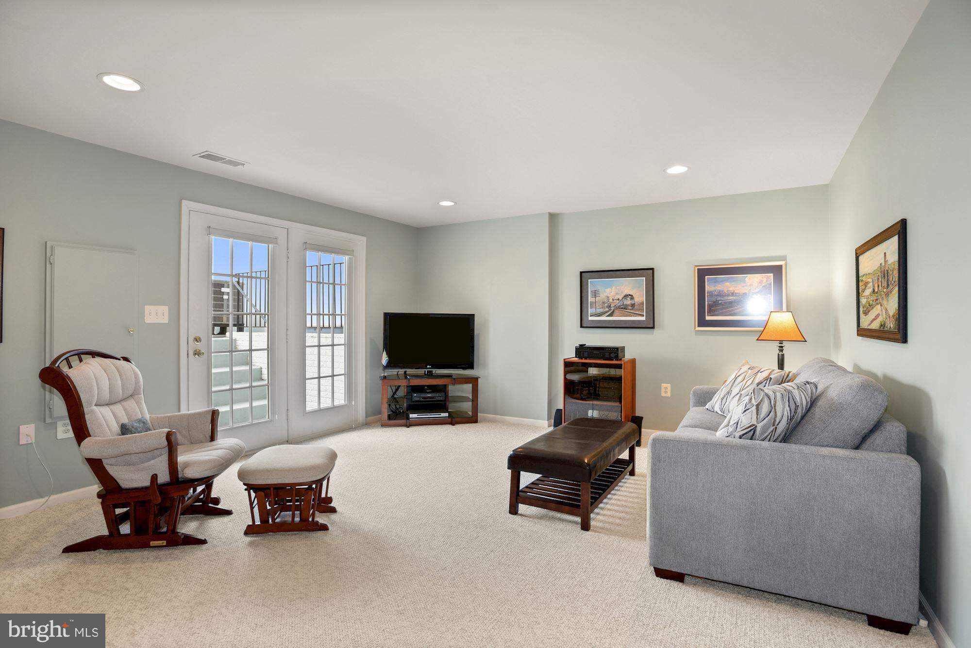 RIVER CREEK - Residential