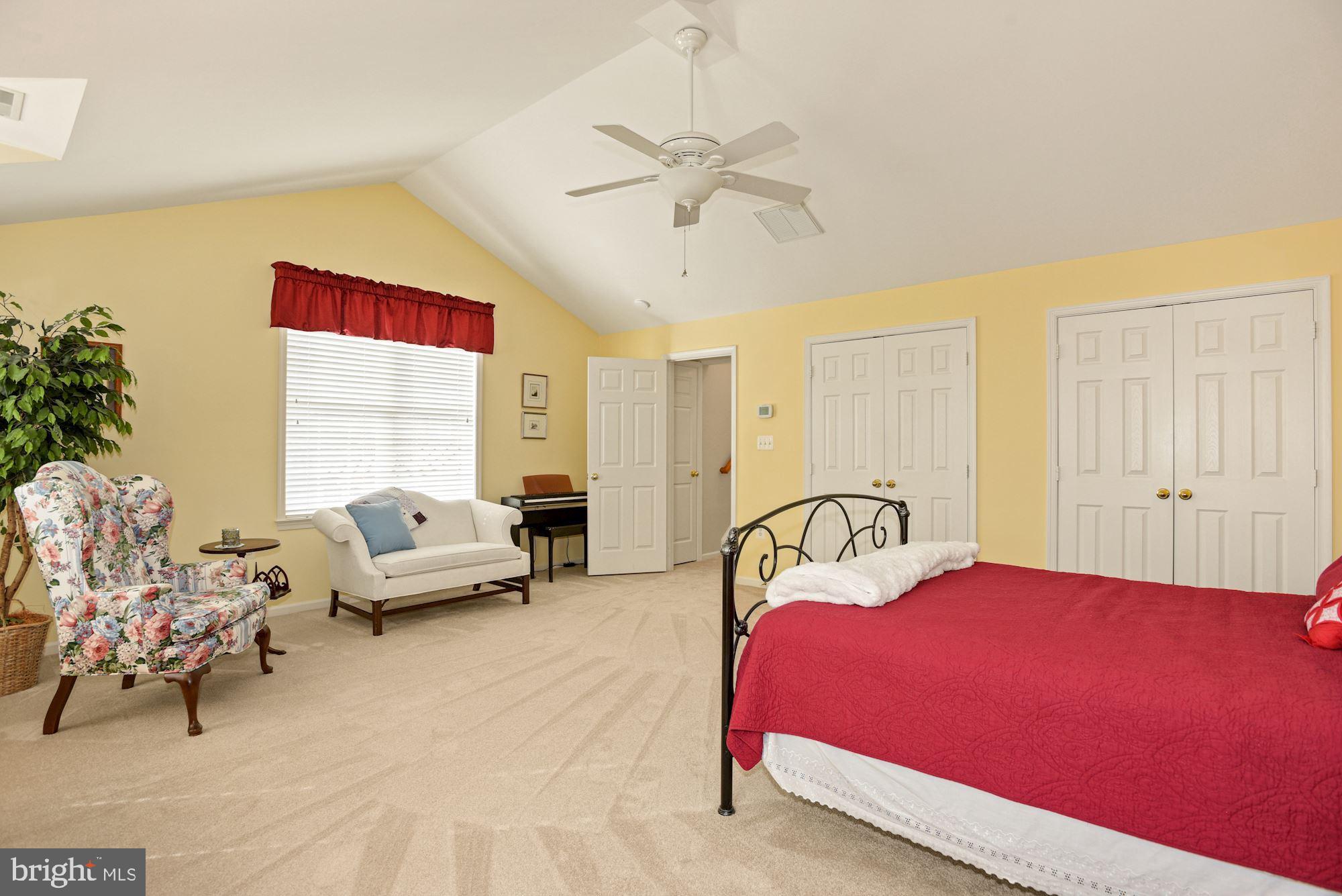 RIVER CREEK - Residential