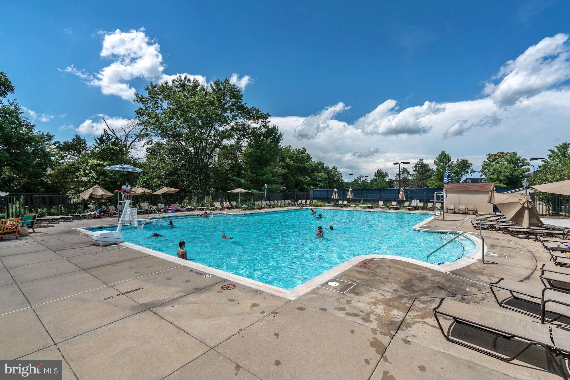 RIVER CREEK - Residential