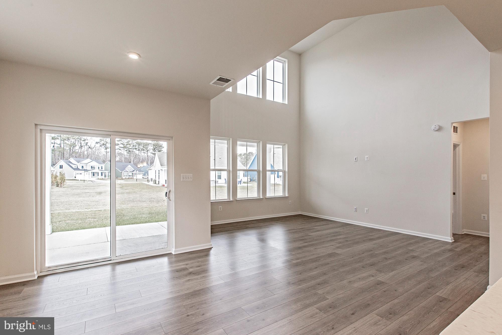 SYCAMORE CHASE - Residential