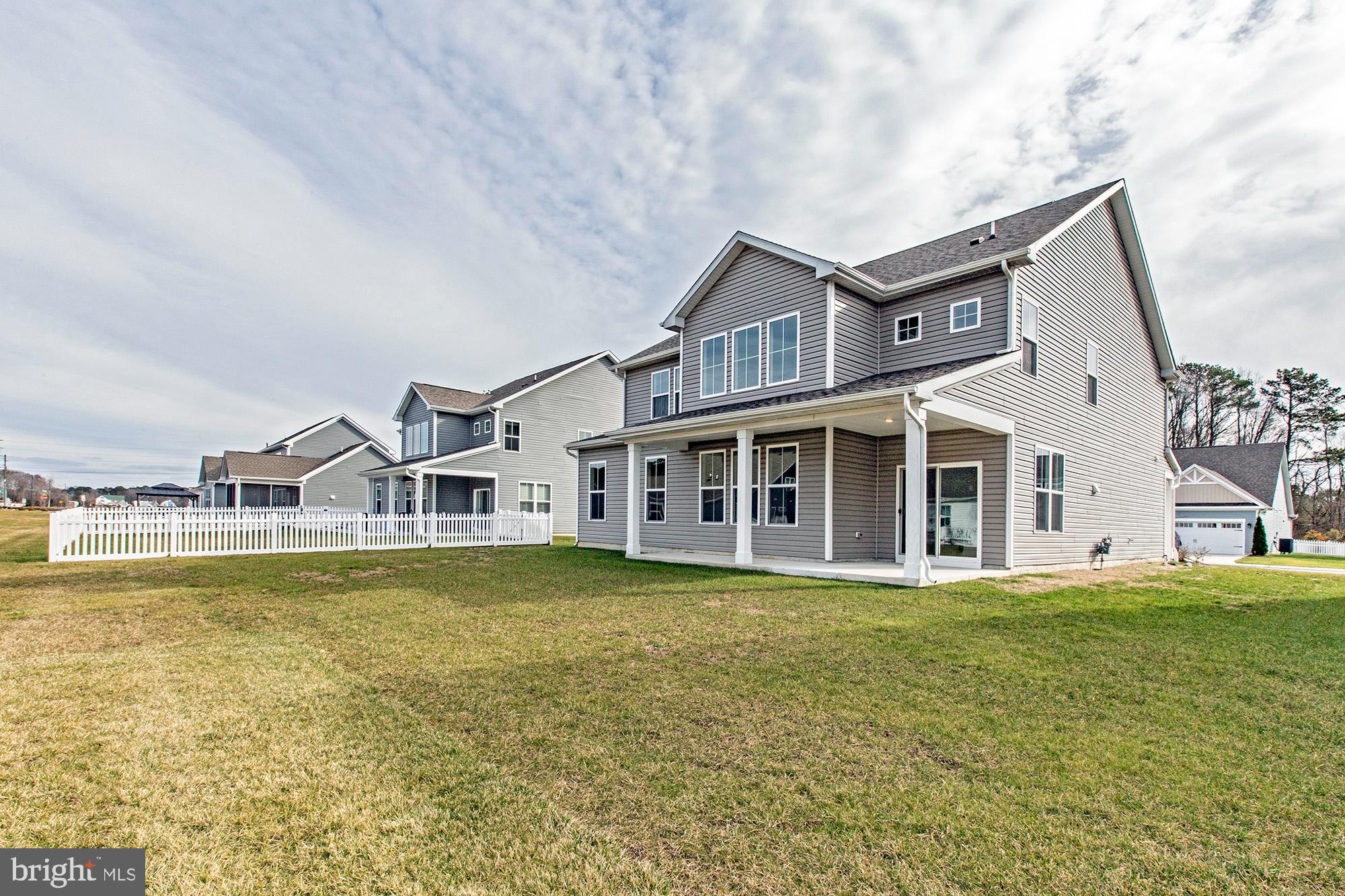 SYCAMORE CHASE - Residential