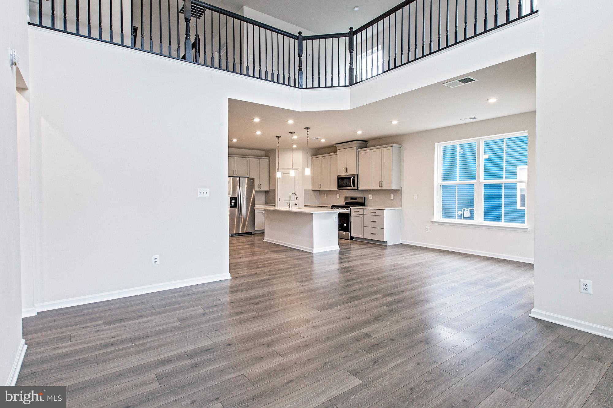 SYCAMORE CHASE - Residential