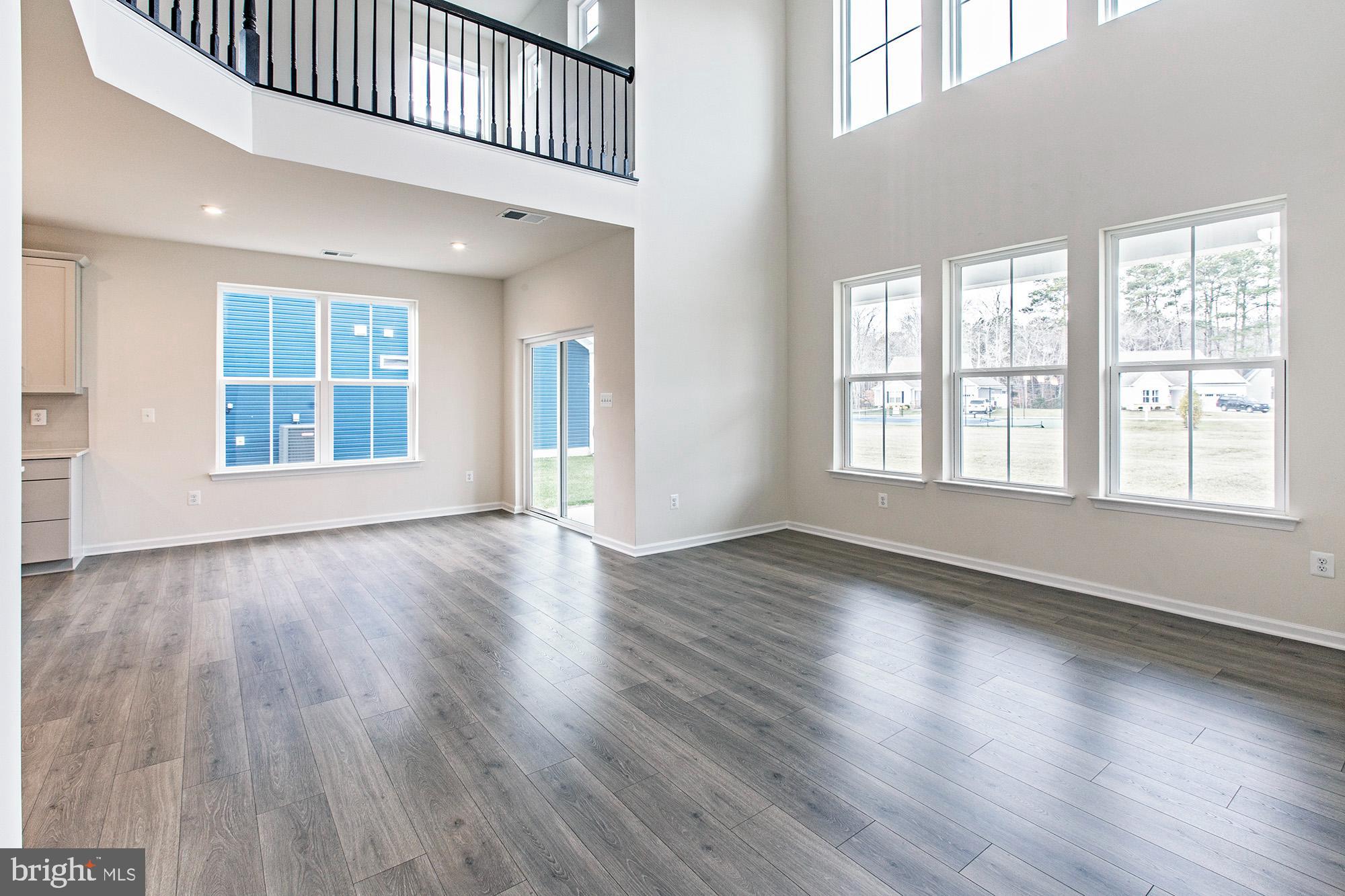 SYCAMORE CHASE - Residential