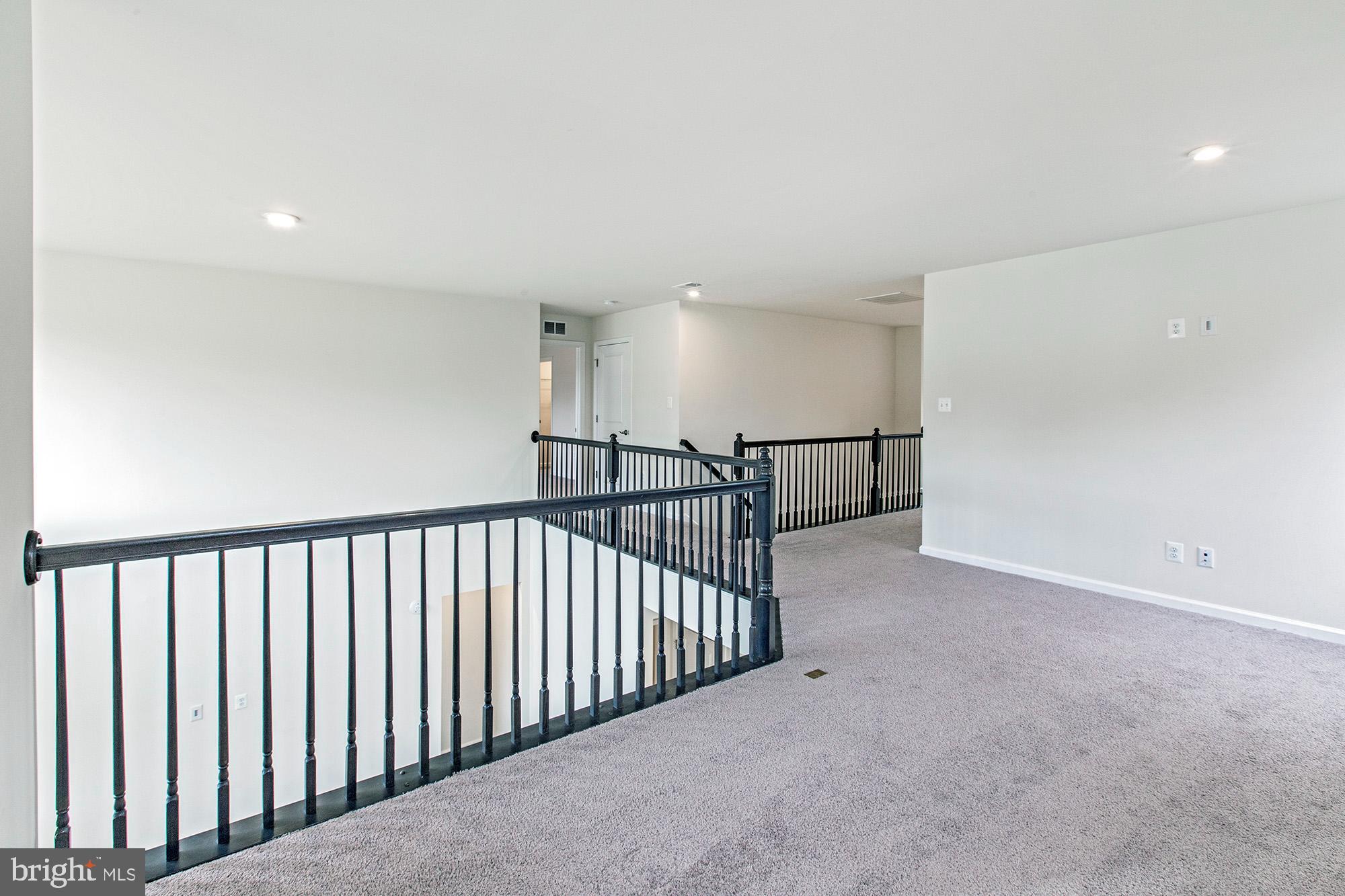 SYCAMORE CHASE - Residential