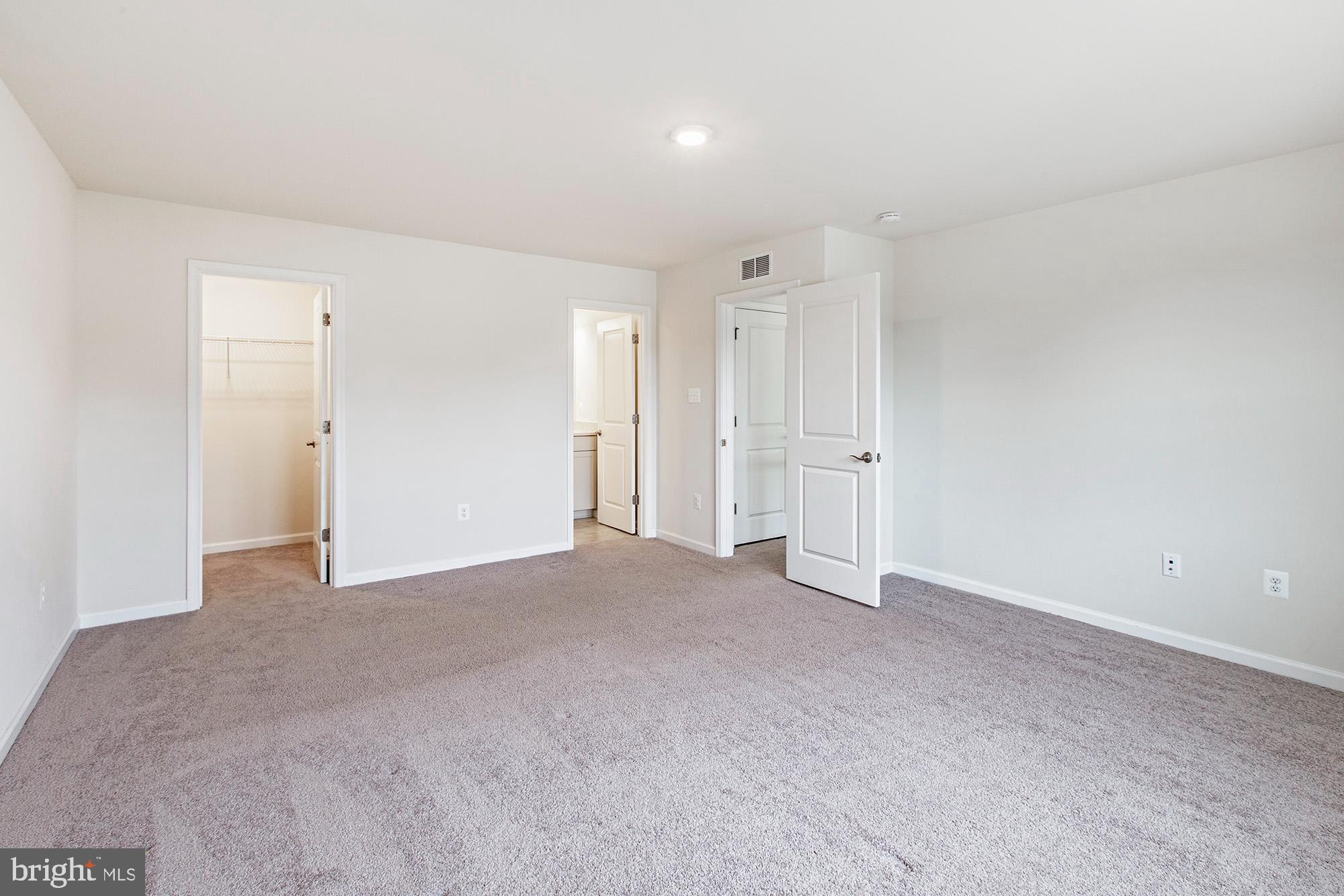 SYCAMORE CHASE - Residential